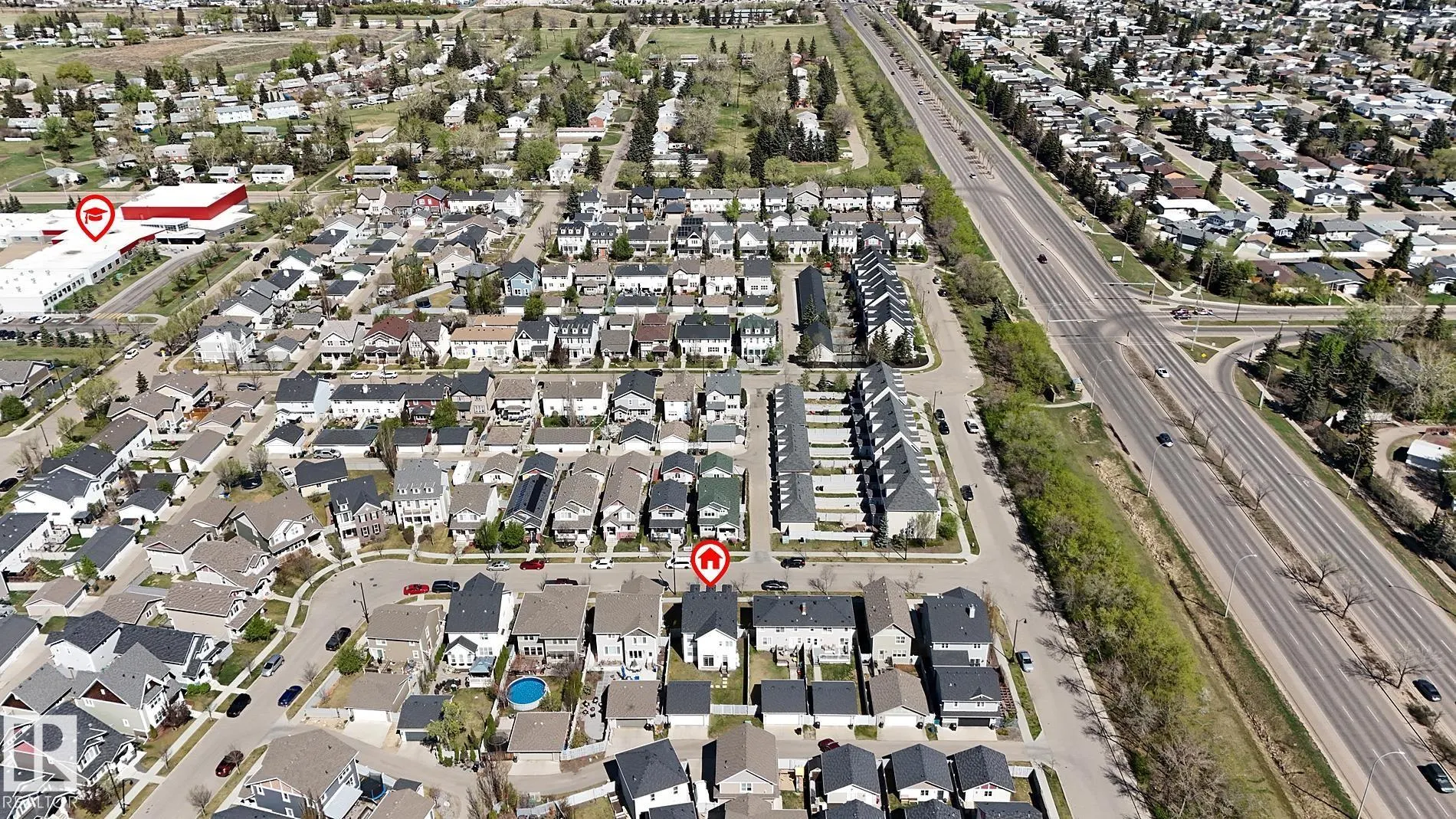 711 DECOTEAU Way