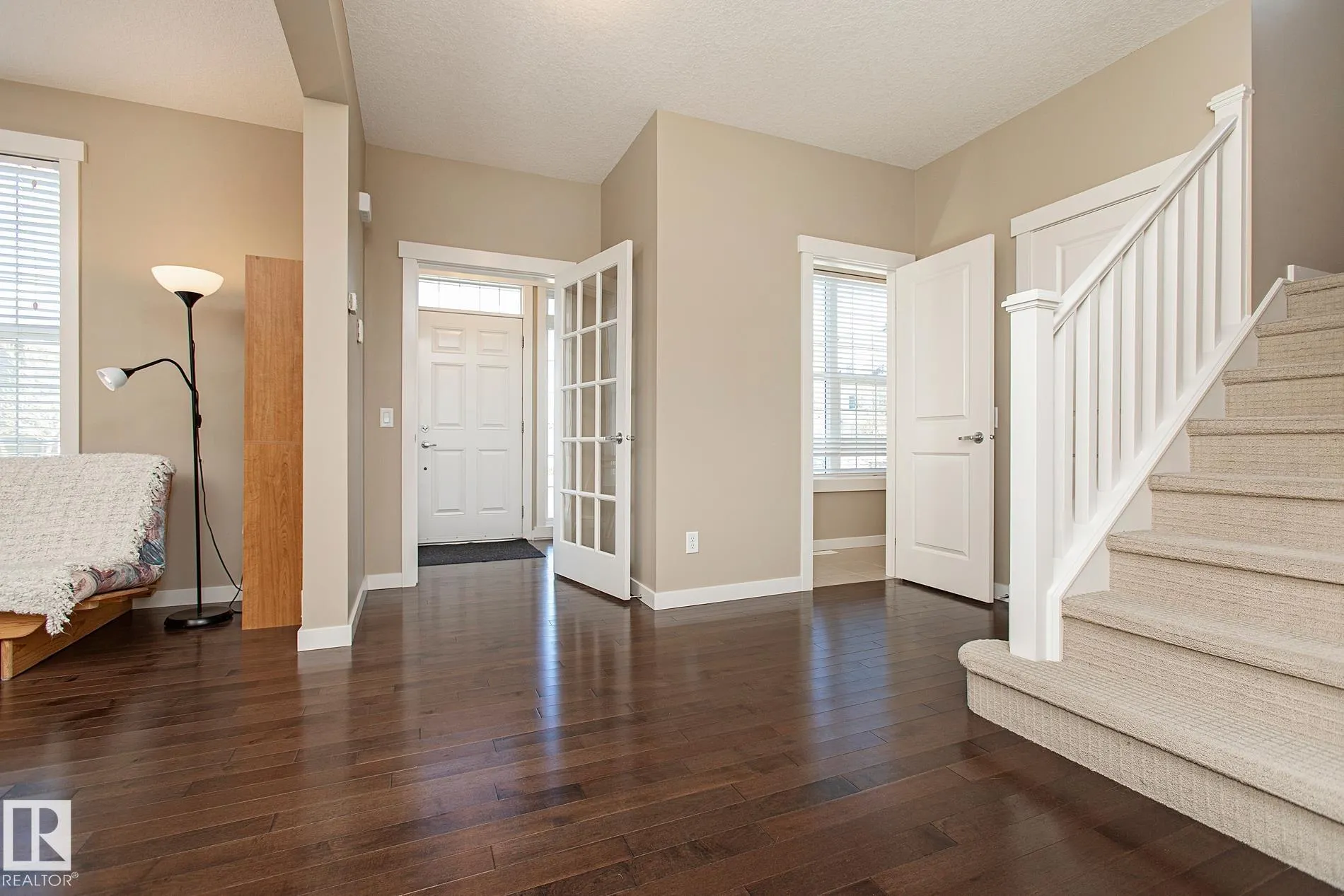 711 DECOTEAU Way