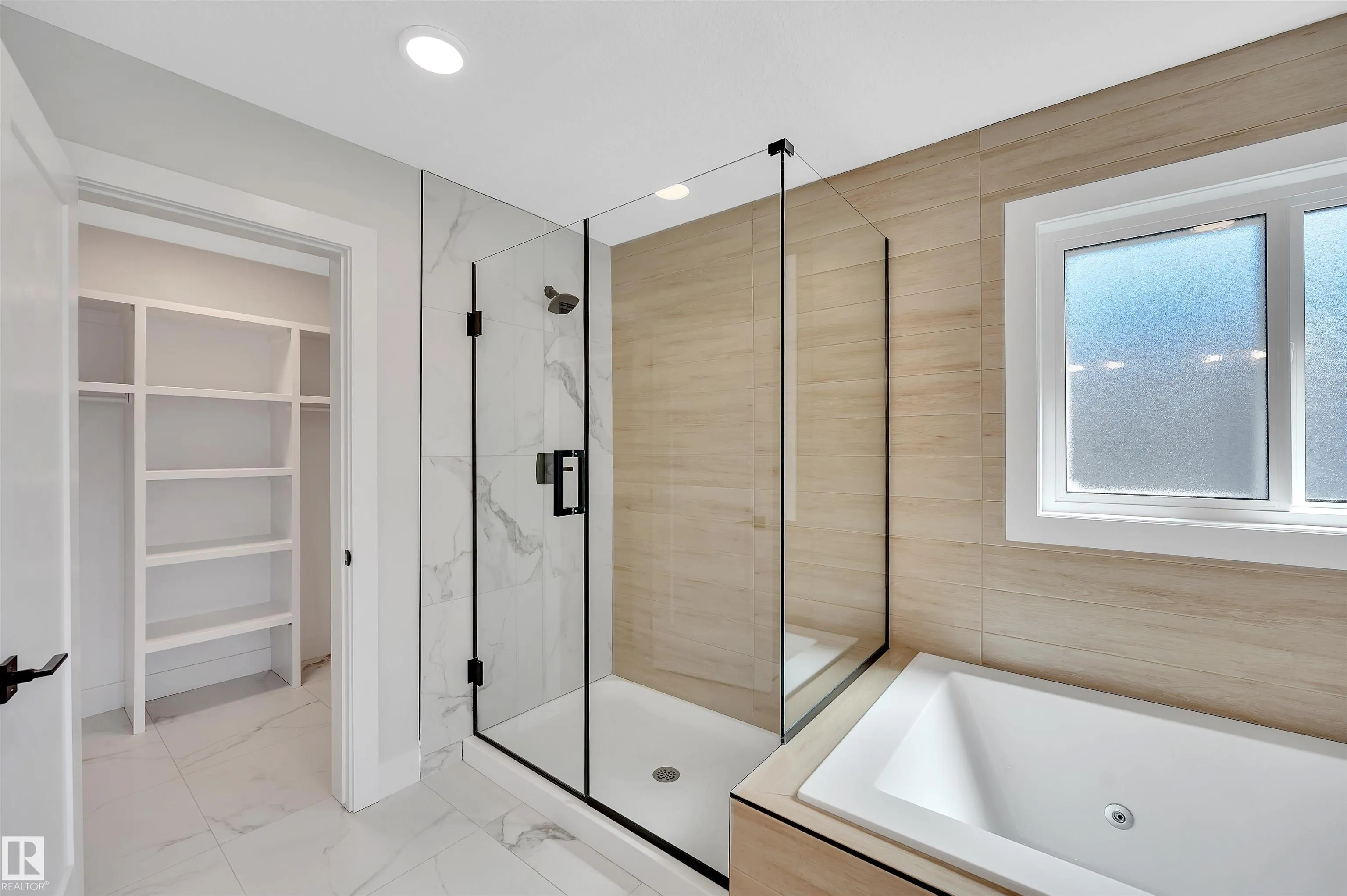 5 HILLWOOD Terrace