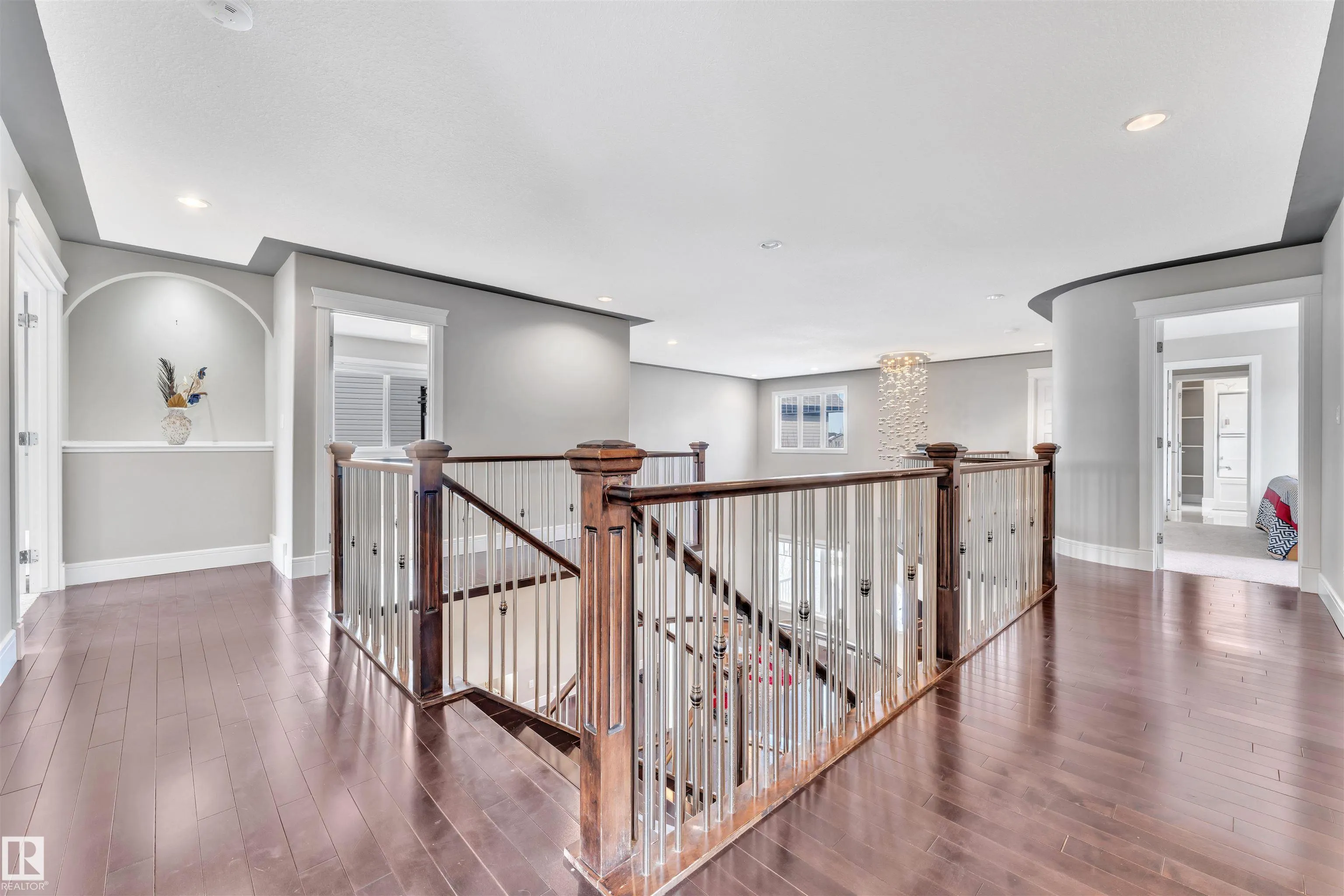 3948 CLAXTON Loop