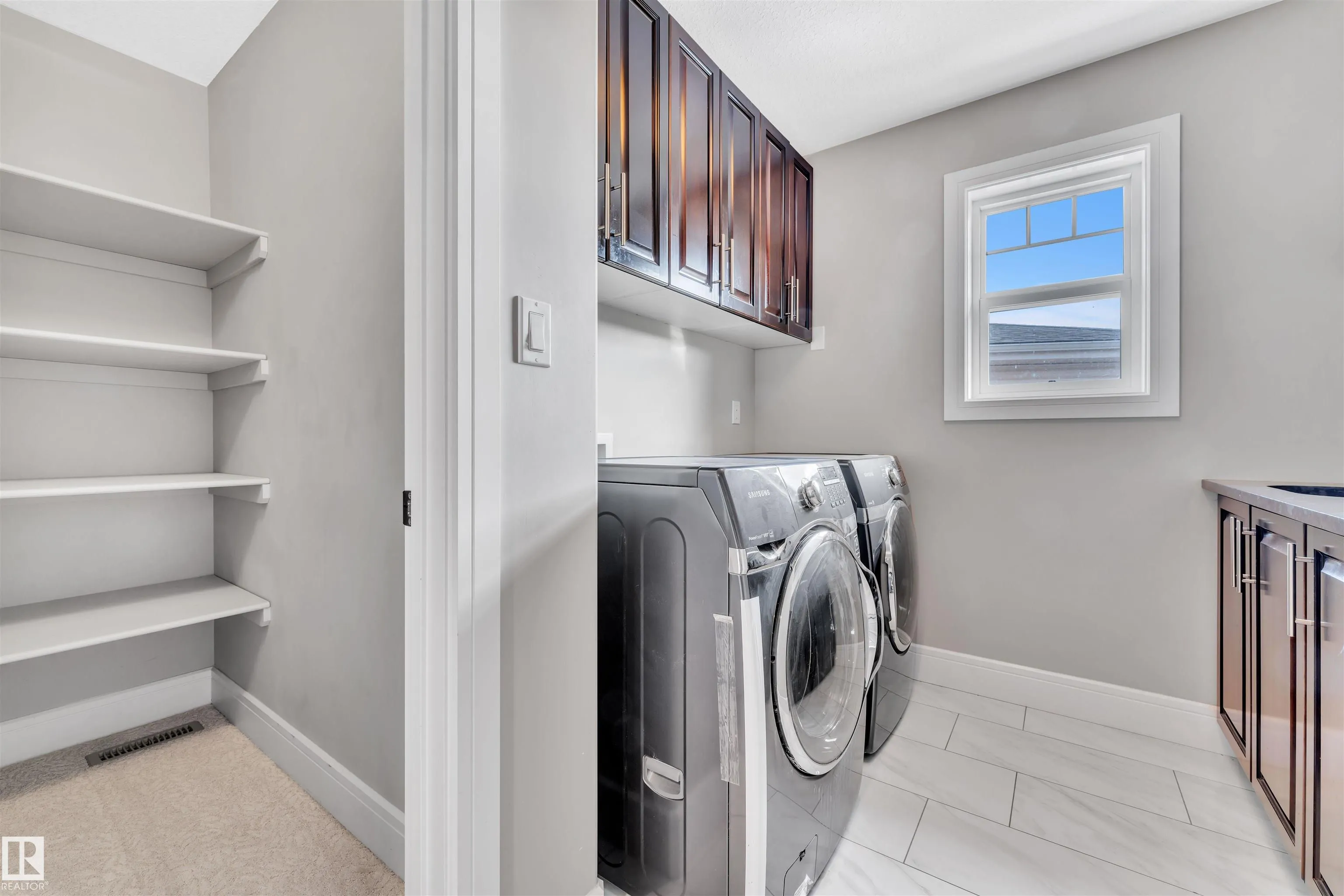3948 CLAXTON Loop