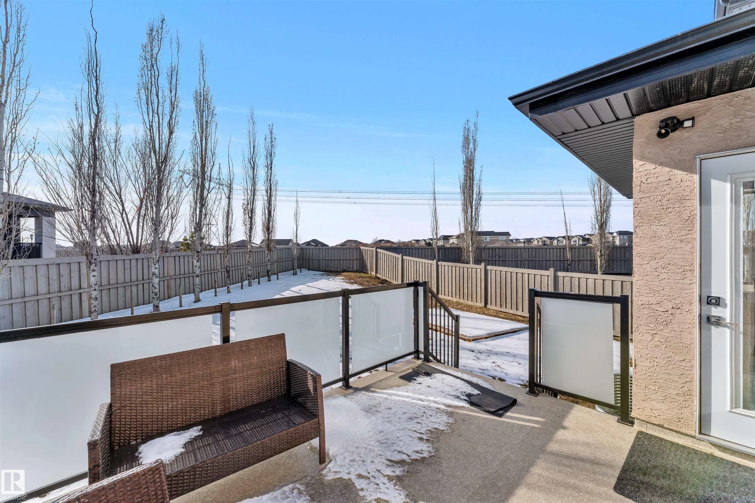 3948 CLAXTON Loop