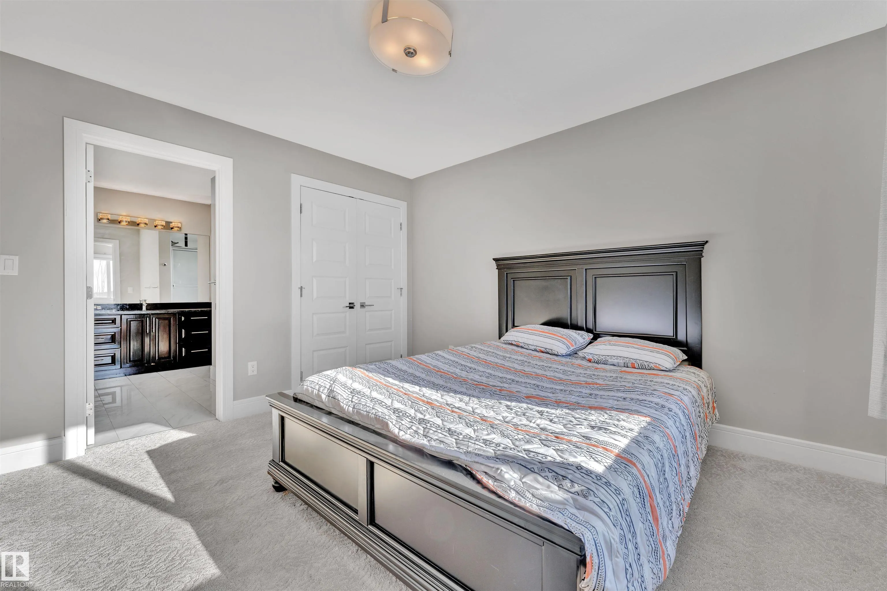 3948 CLAXTON Loop