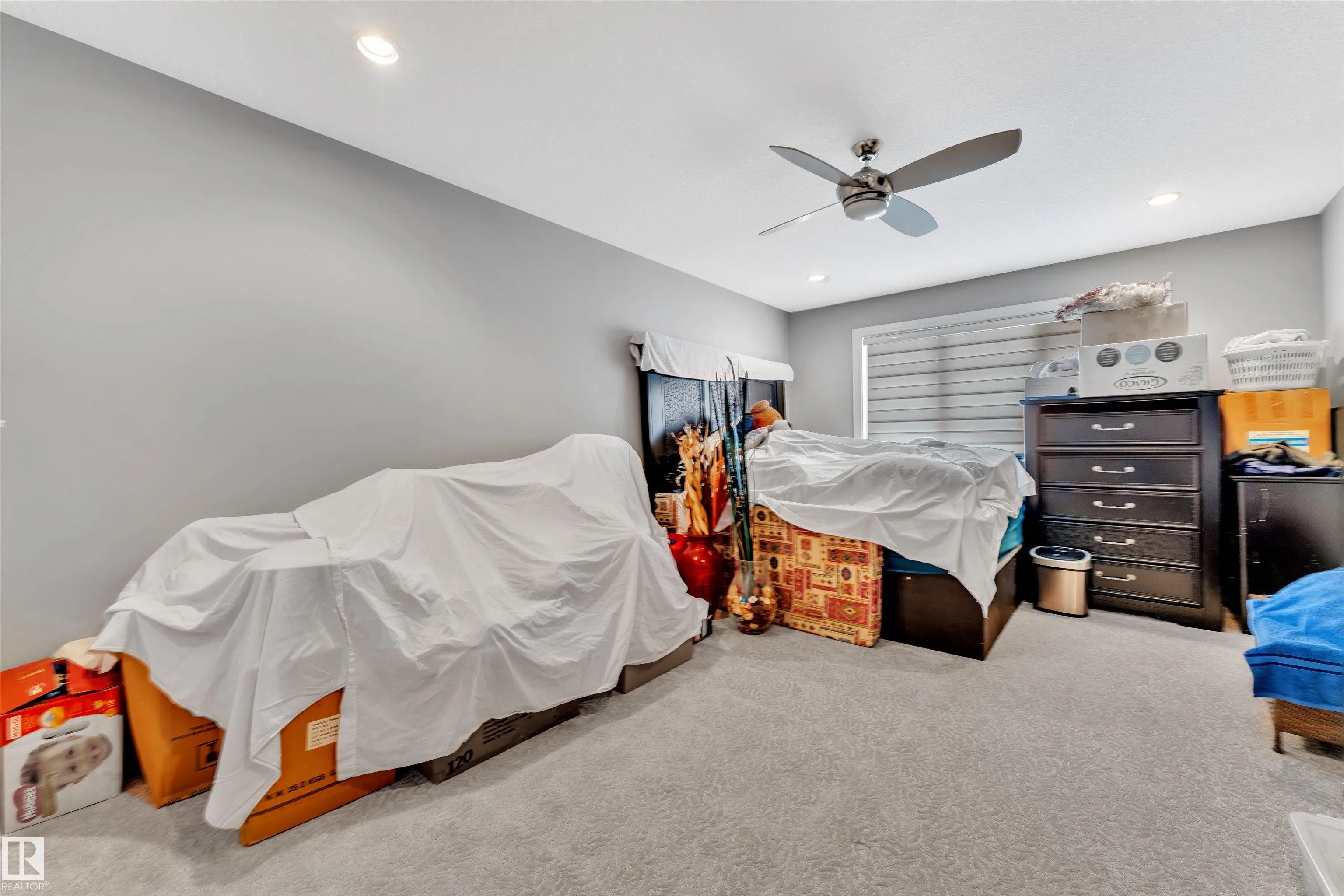 3948 CLAXTON Loop
