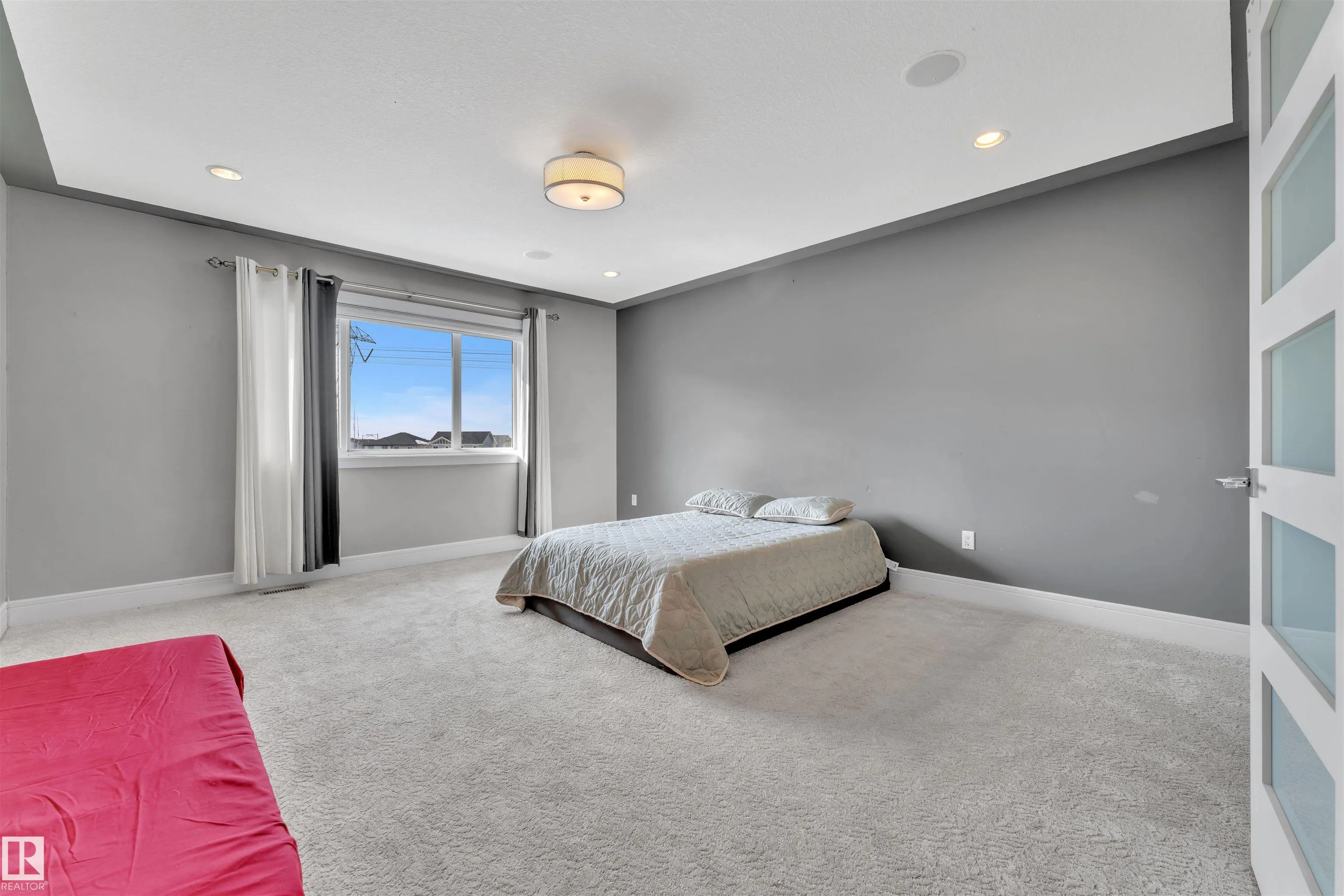 3948 CLAXTON Loop