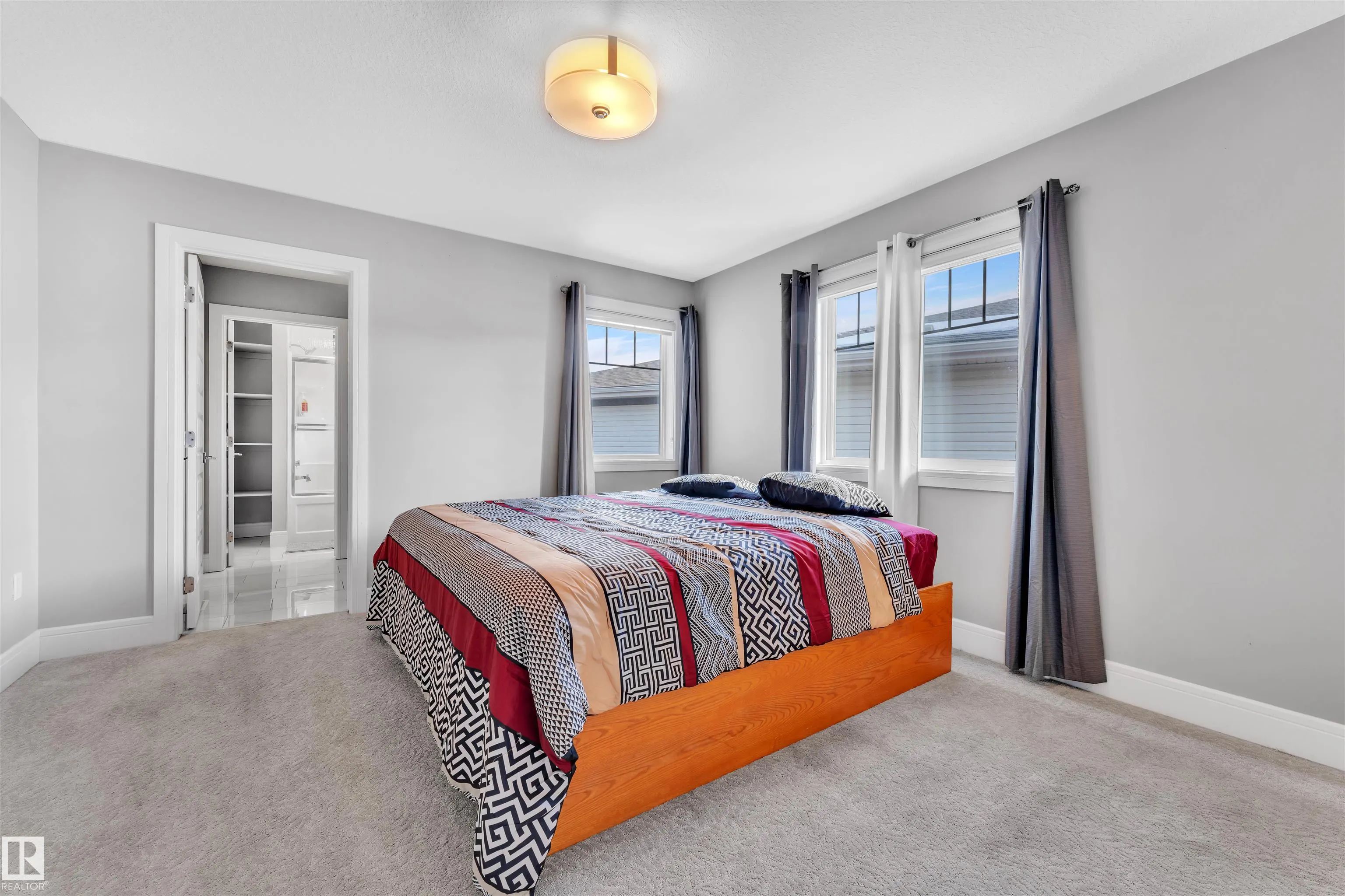 3948 CLAXTON Loop