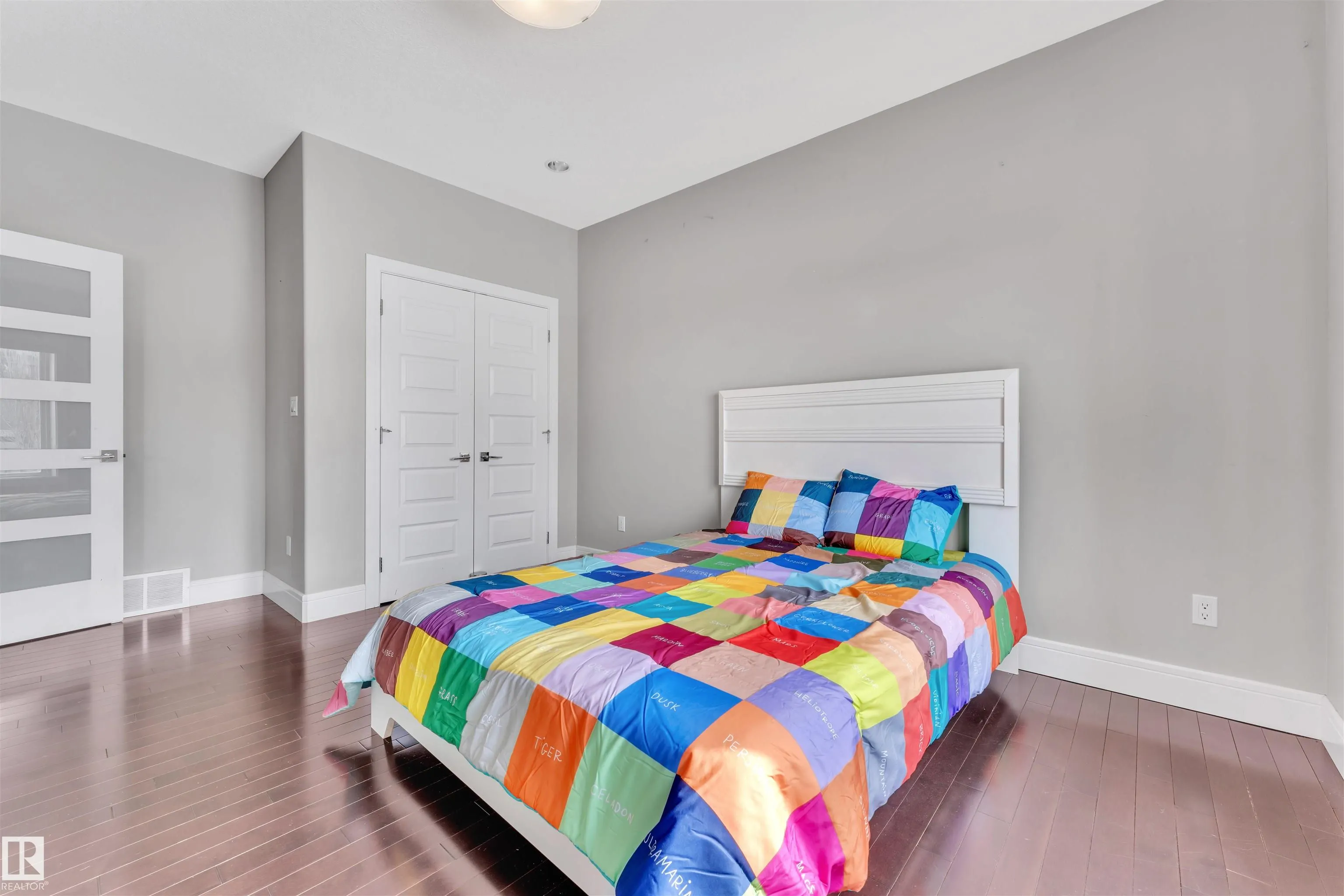 3948 CLAXTON Loop