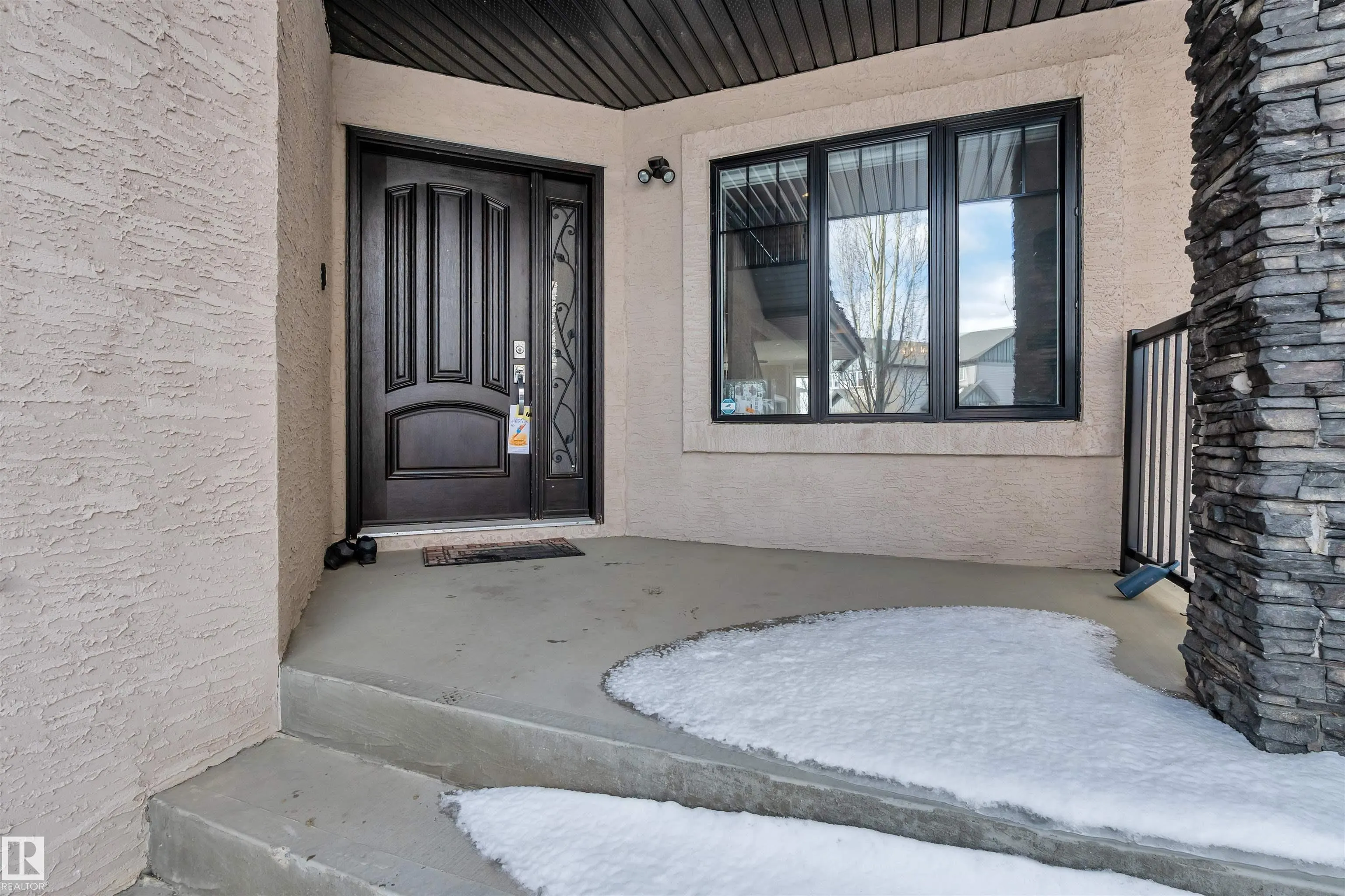 3948 CLAXTON Loop