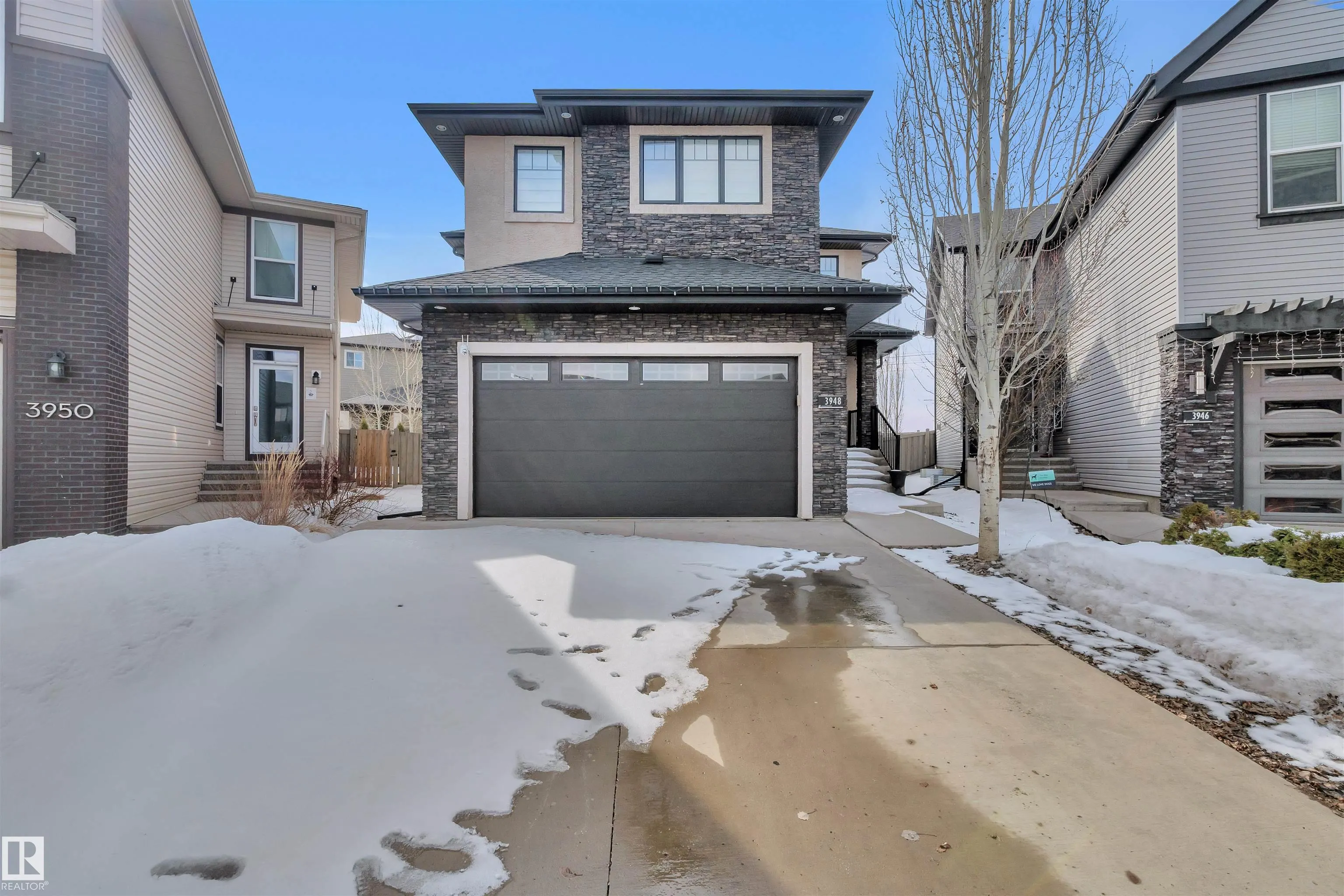 3948 CLAXTON Loop