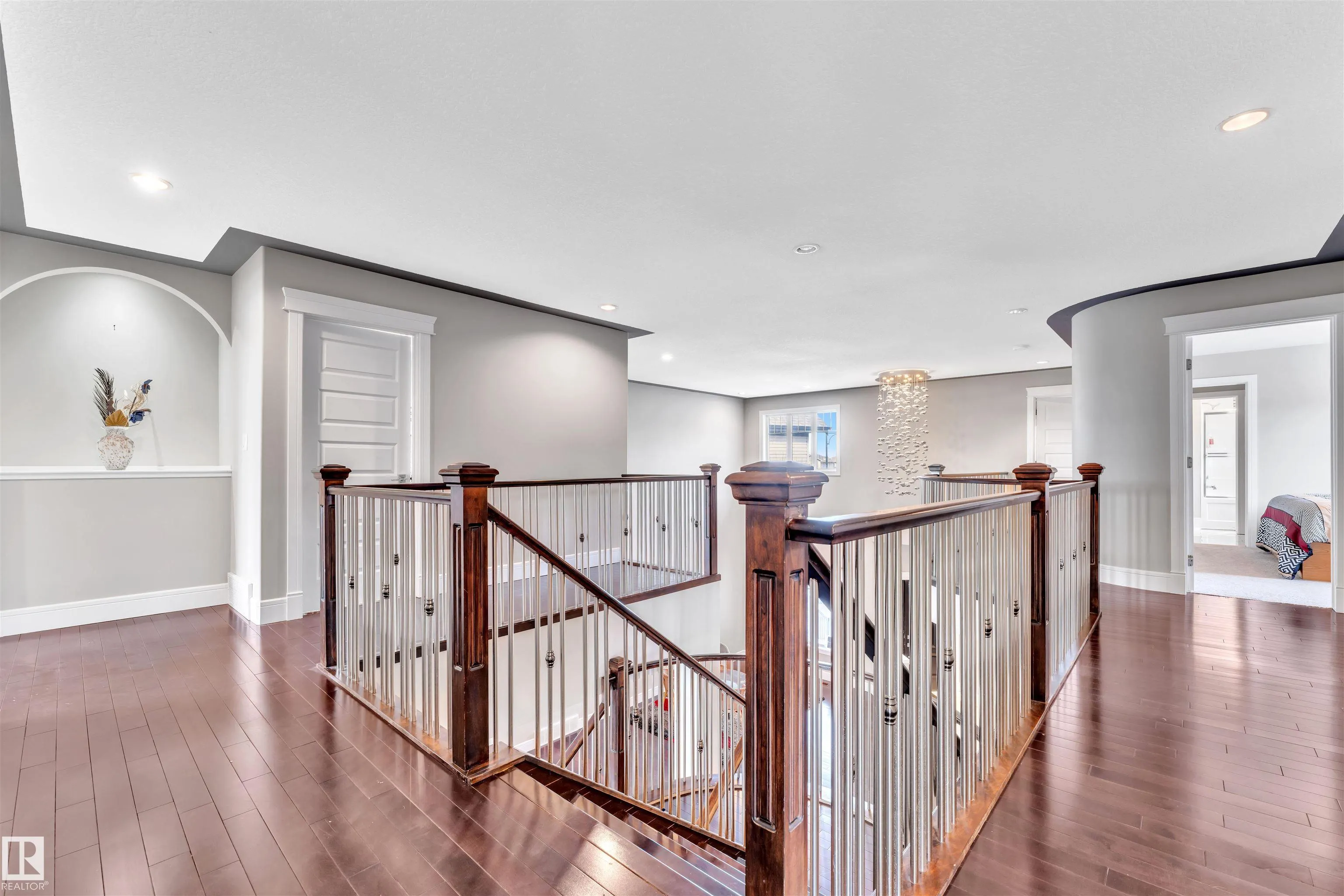 3948 CLAXTON Loop