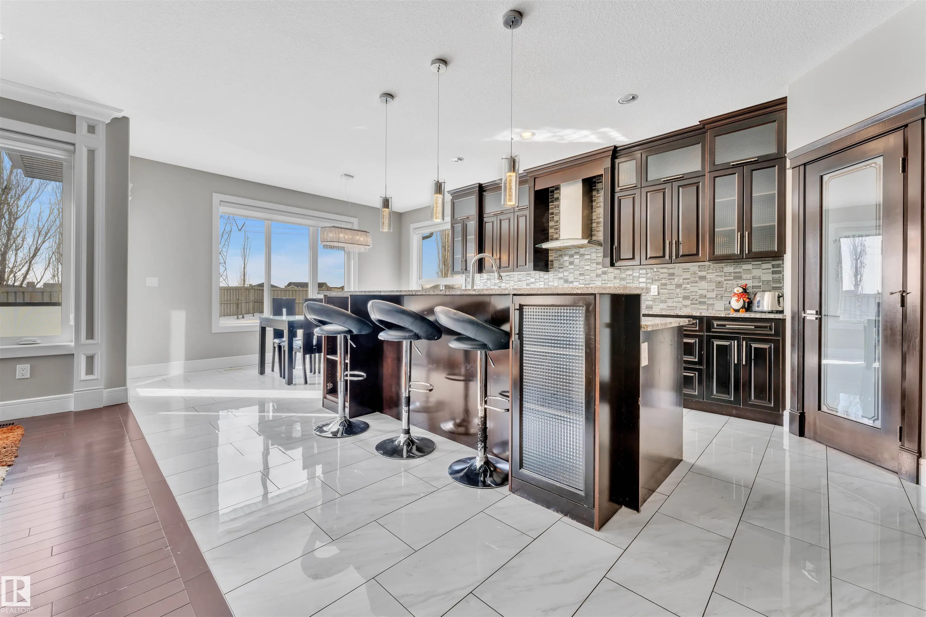 3948 CLAXTON Loop