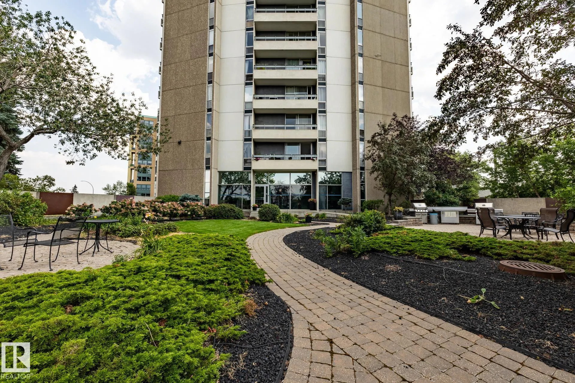 10883 SASKATCHEWAN Drive