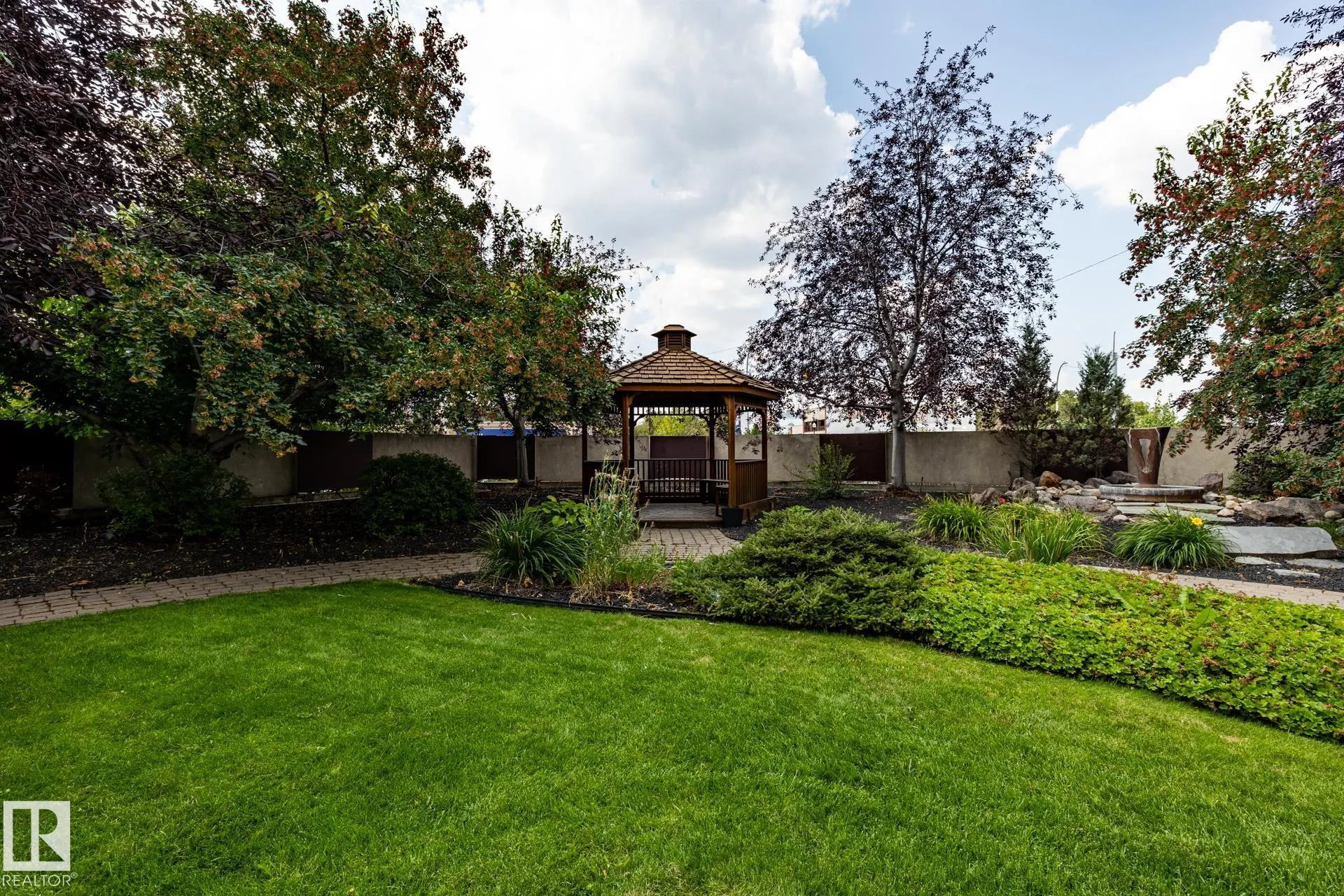 10883 SASKATCHEWAN Drive