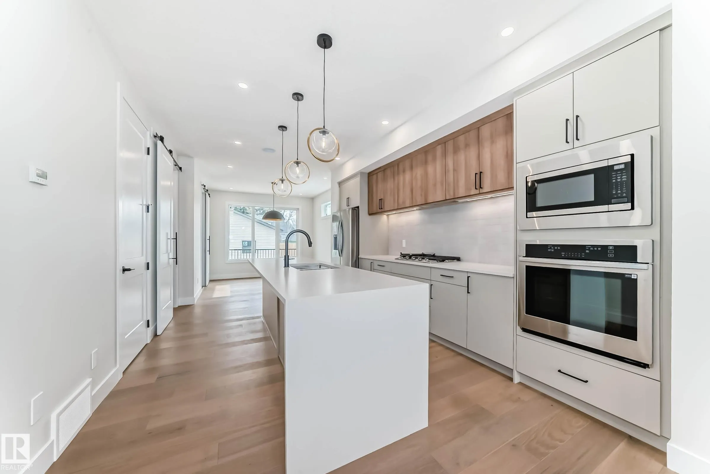 9633 85 Street