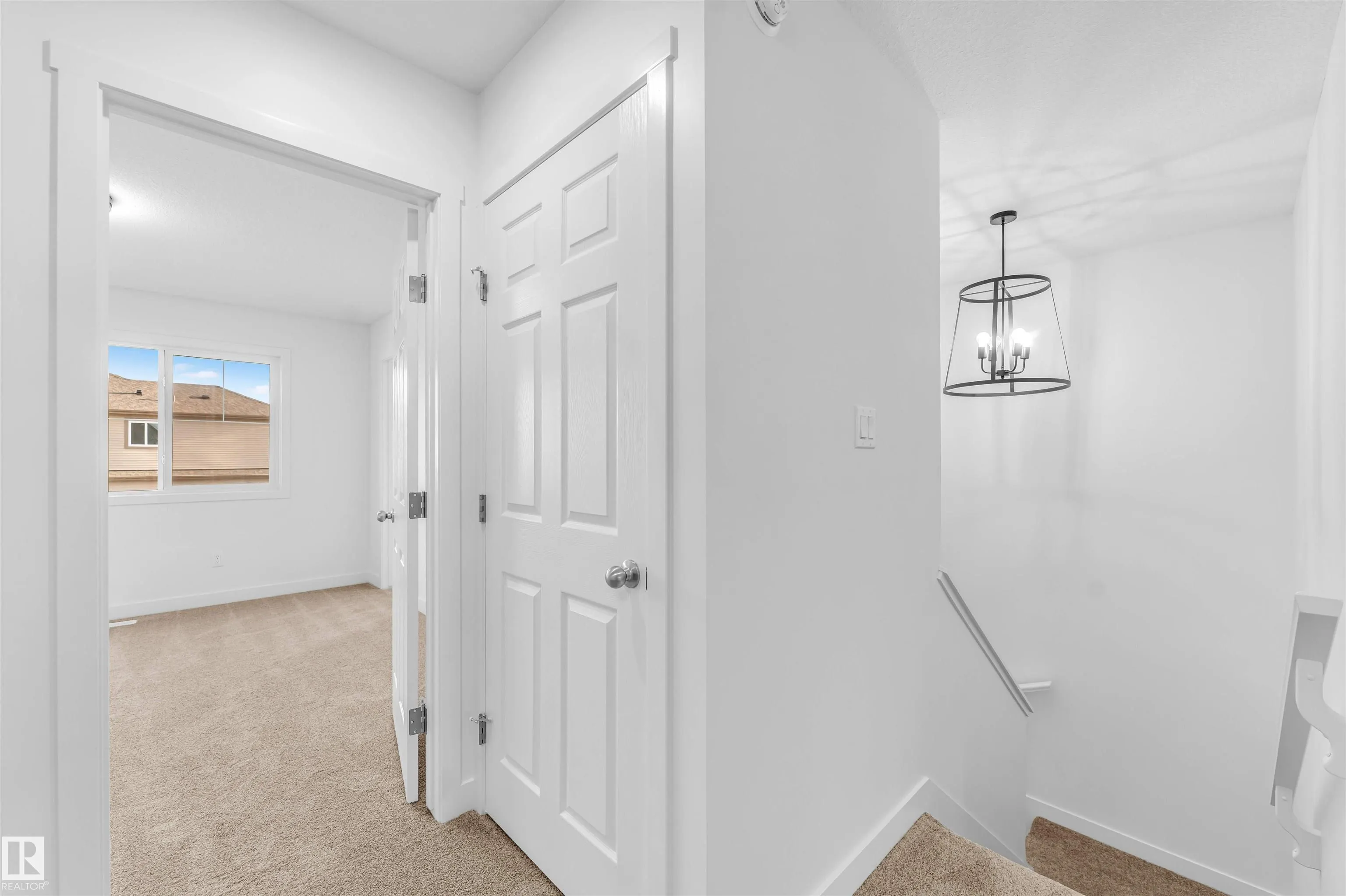 1216 13 Ave