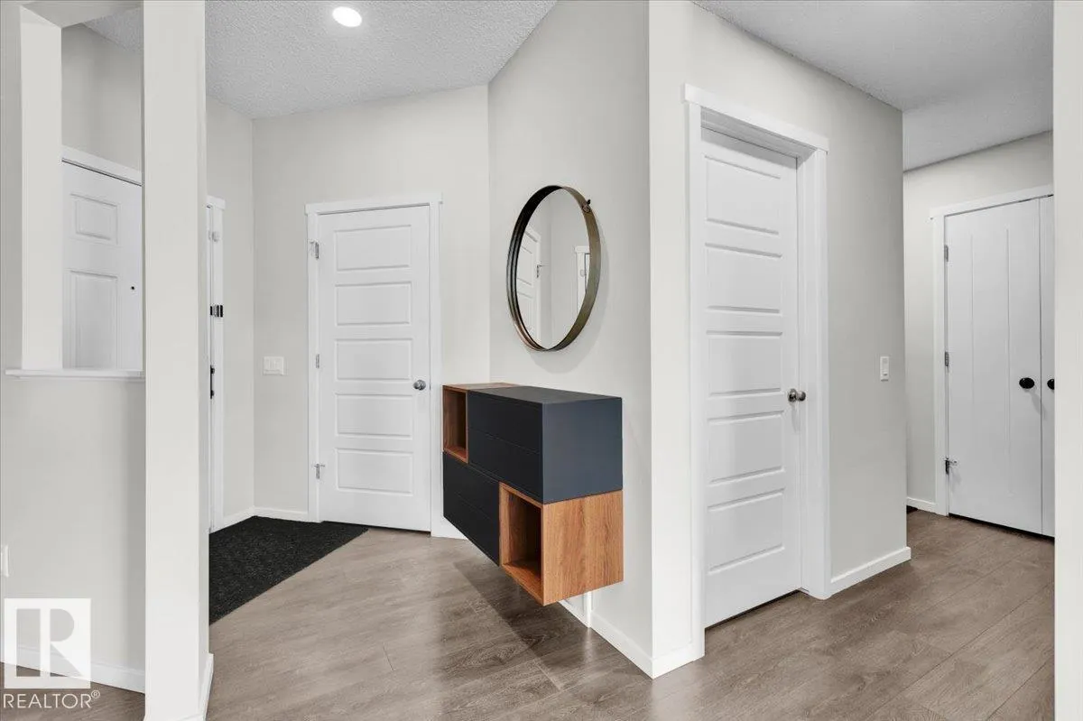 817 EAGLESON LINK Link