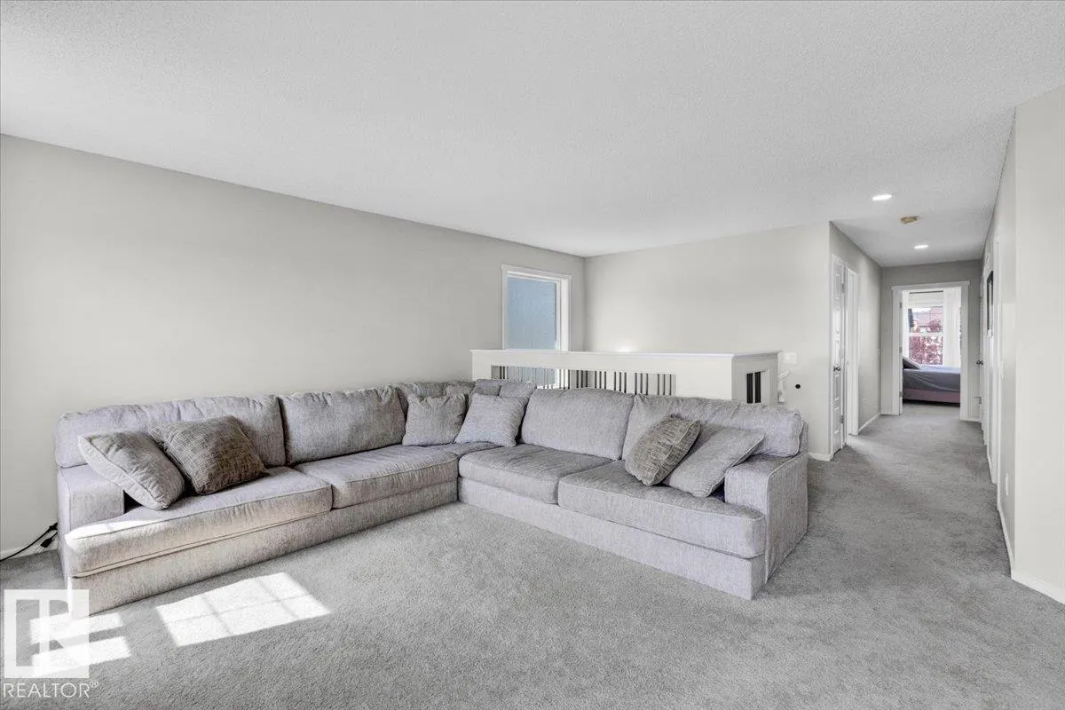 817 EAGLESON LINK Link