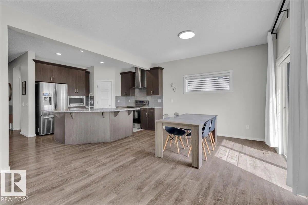 817 EAGLESON LINK Link