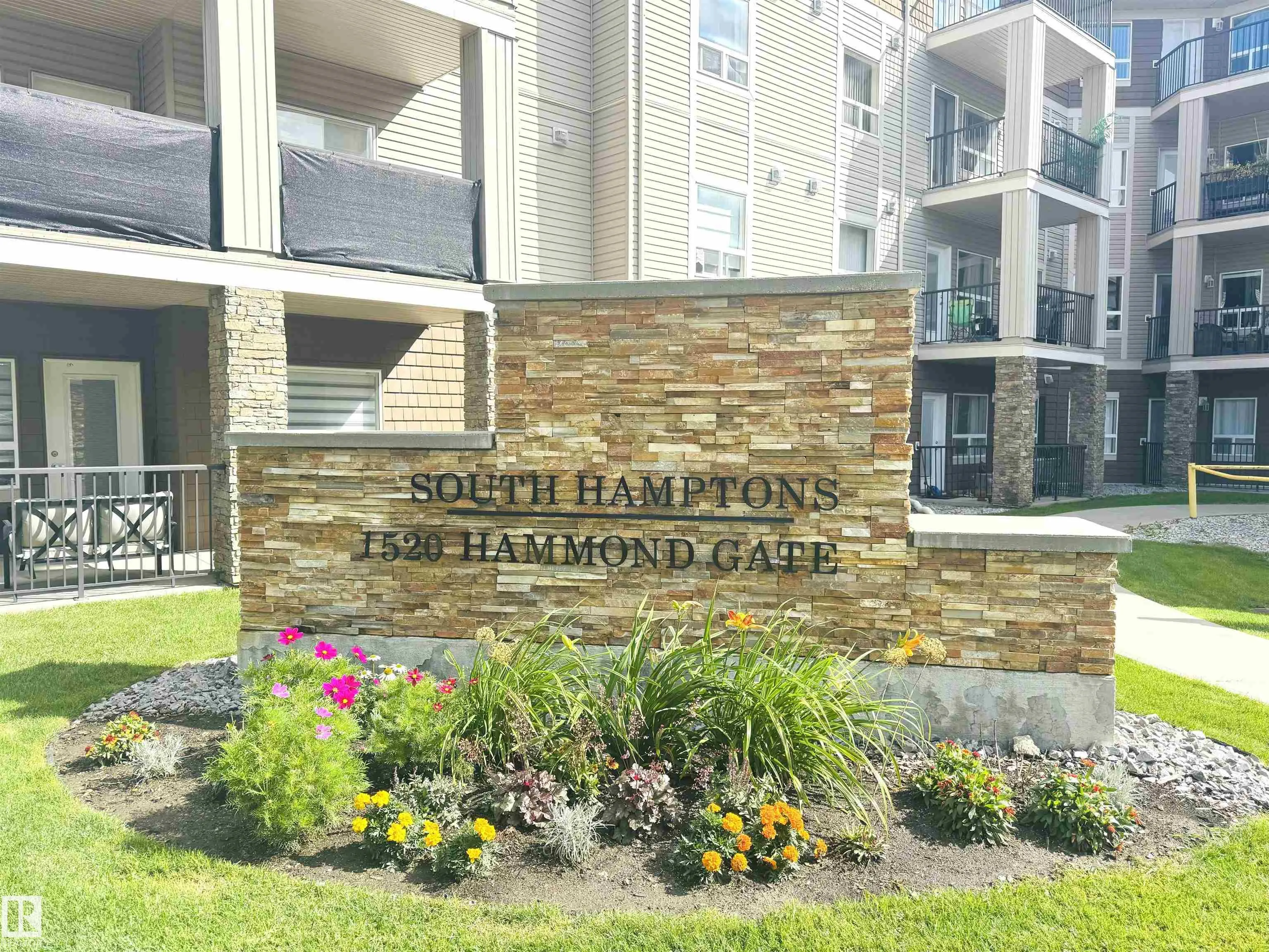 1520 Hammond Gate
