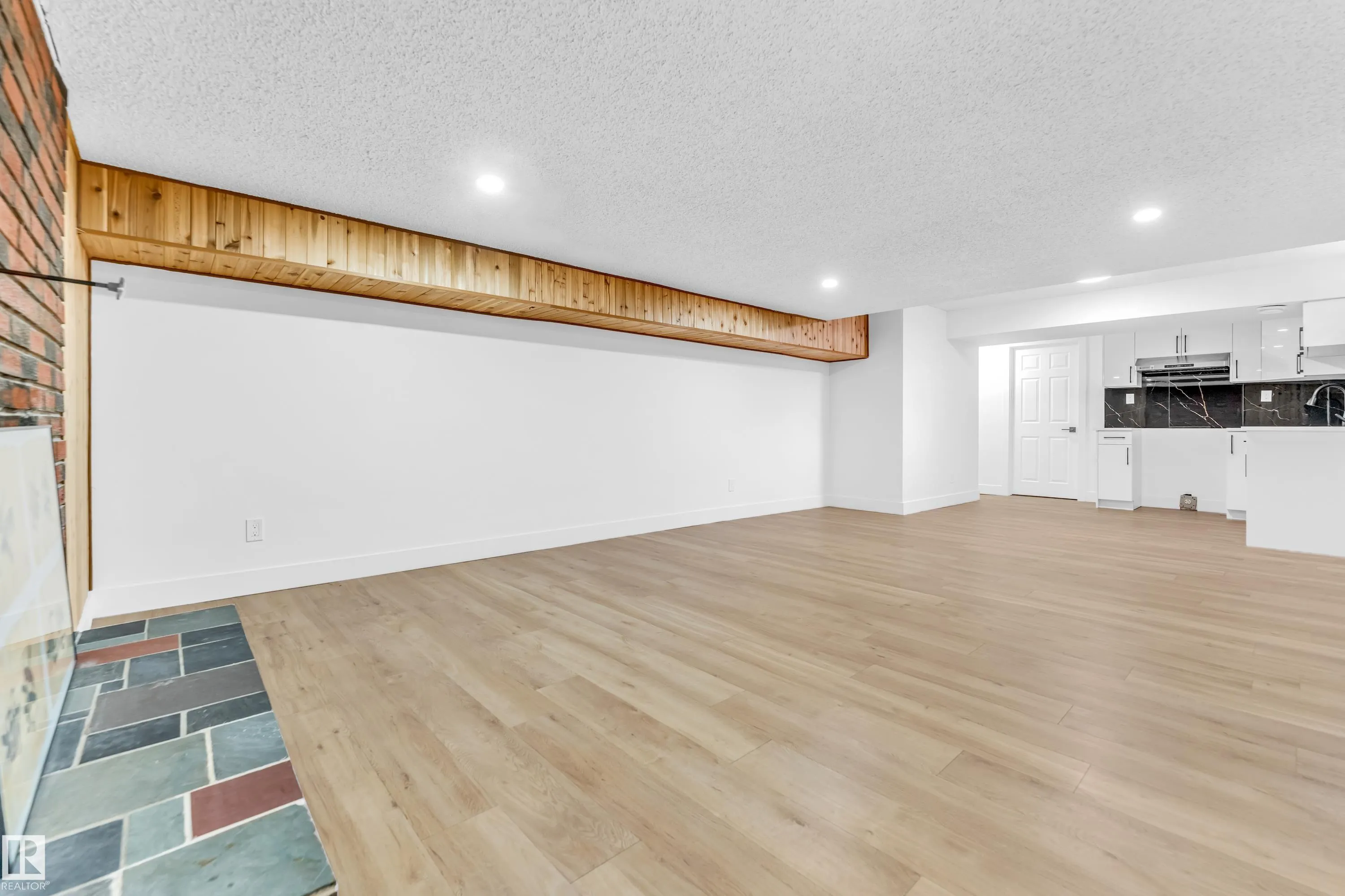 3508 84 Street