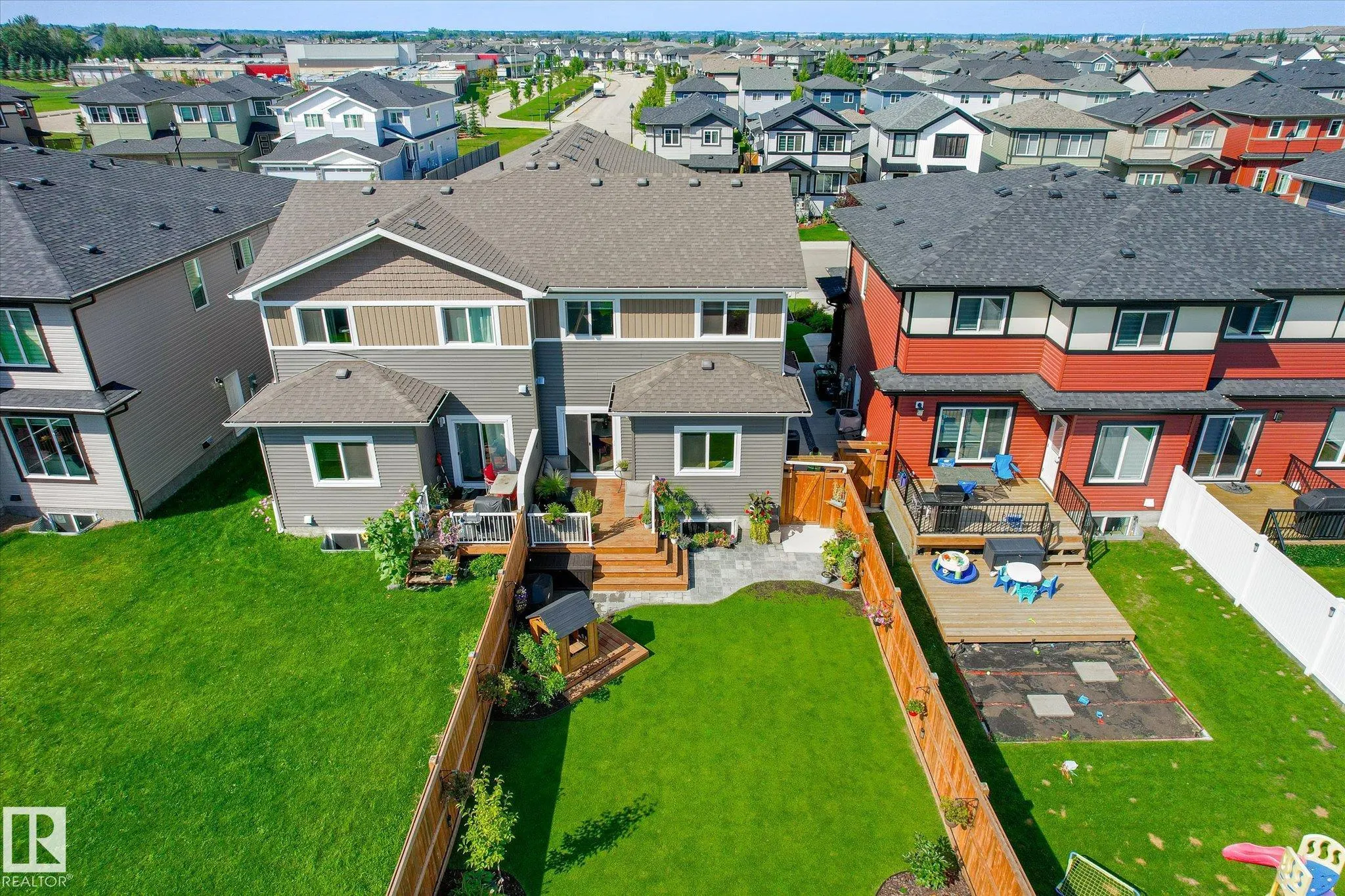 531 KLEINS Crescent