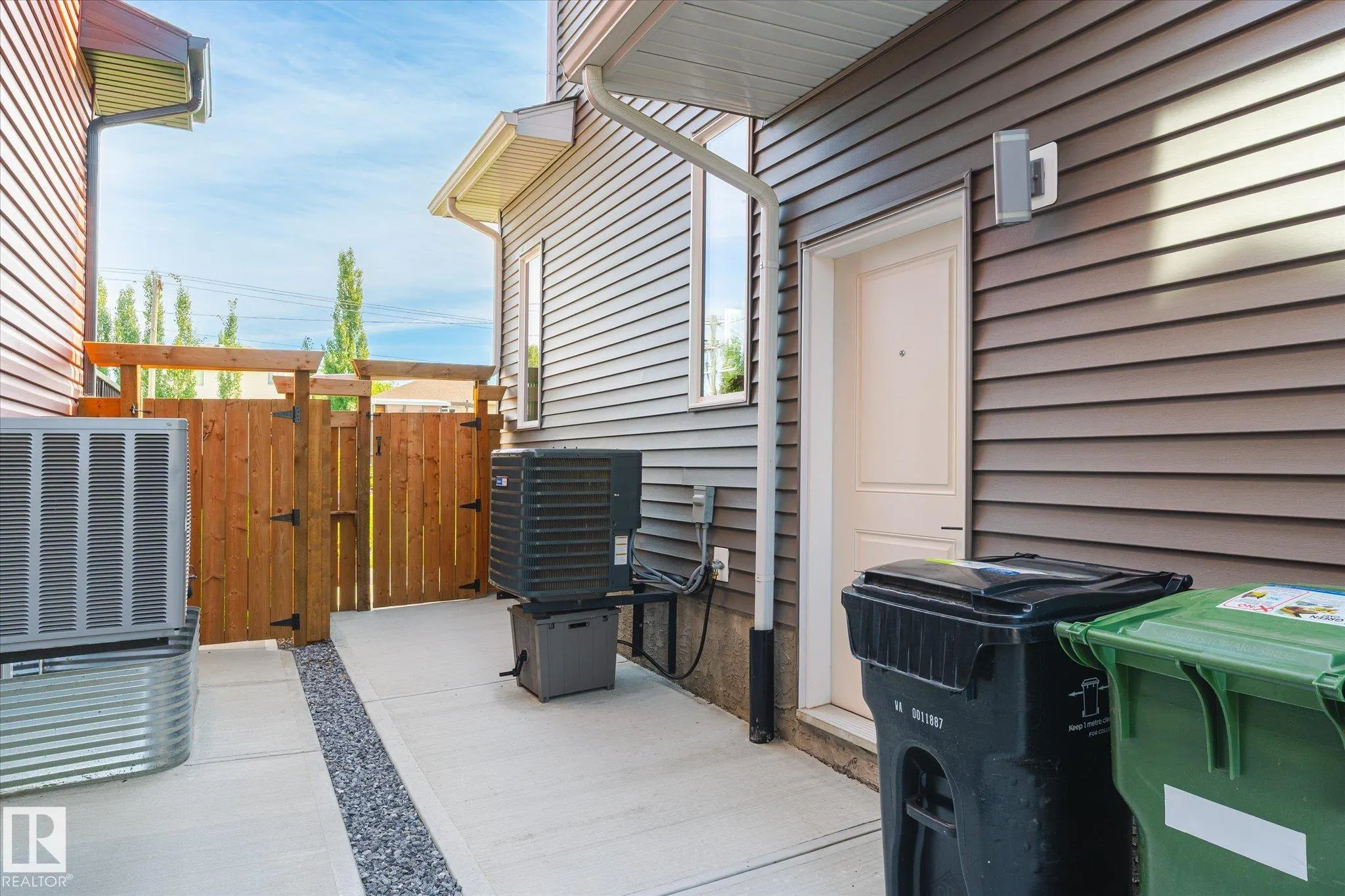 531 KLEINS Crescent