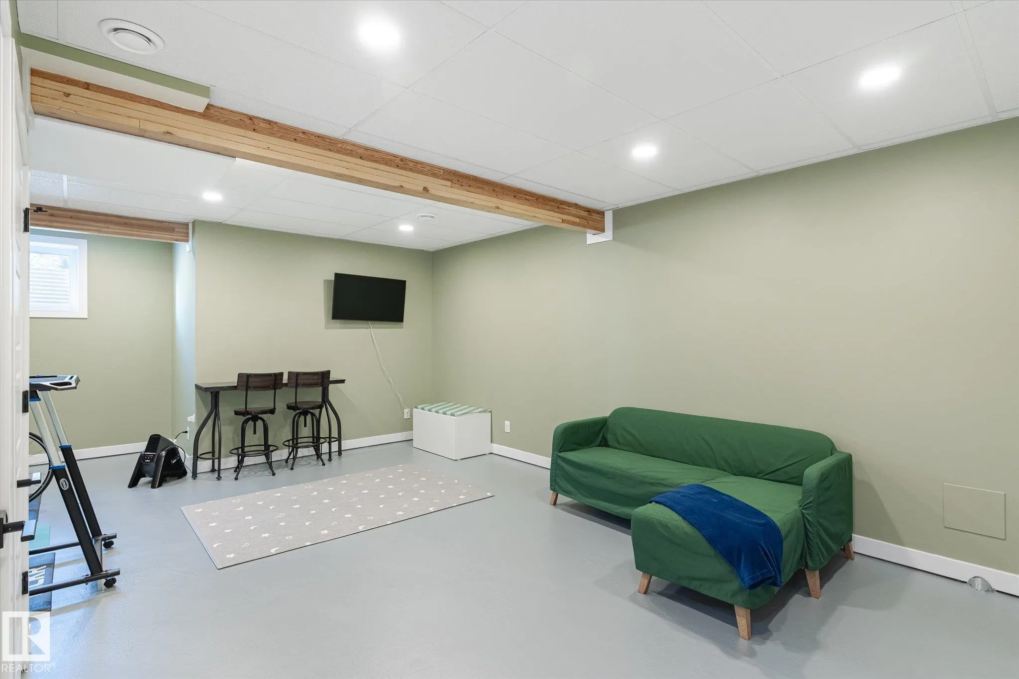 531 KLEINS Crescent