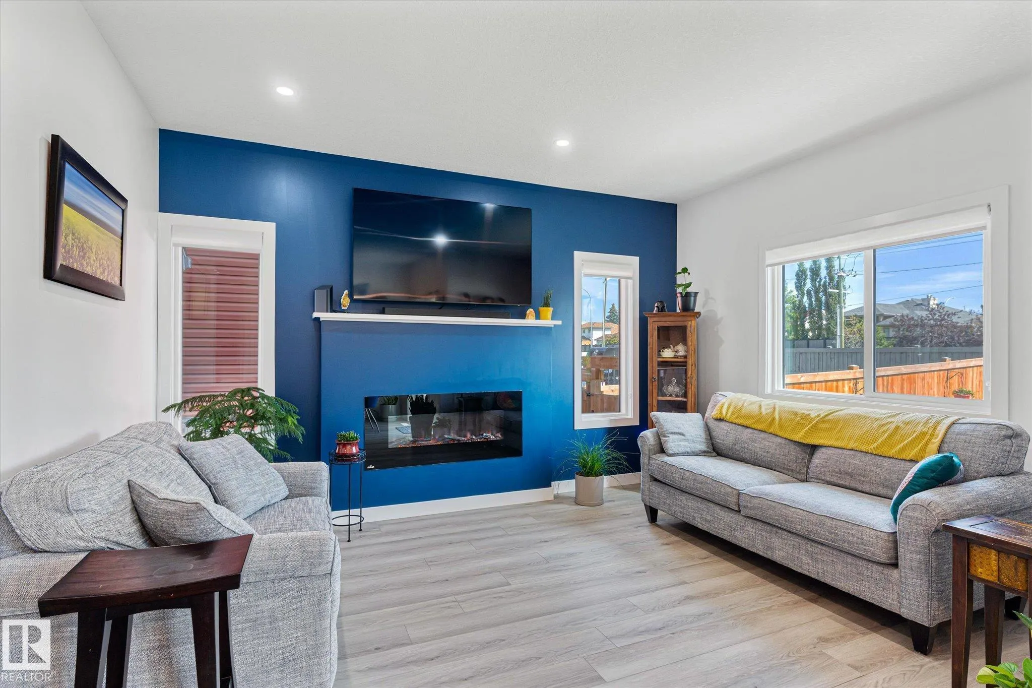 531 KLEINS Crescent