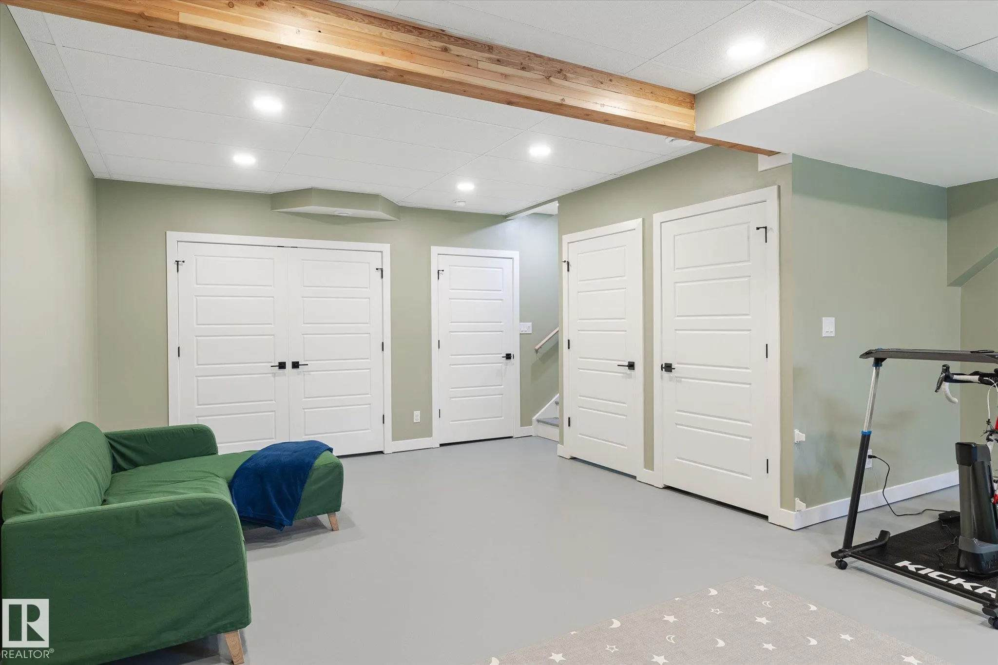 531 KLEINS Crescent