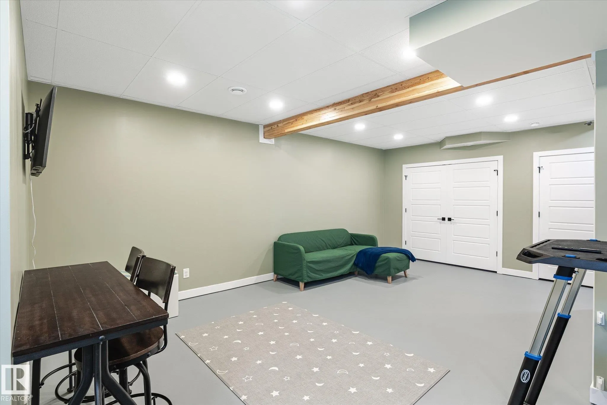 531 KLEINS Crescent