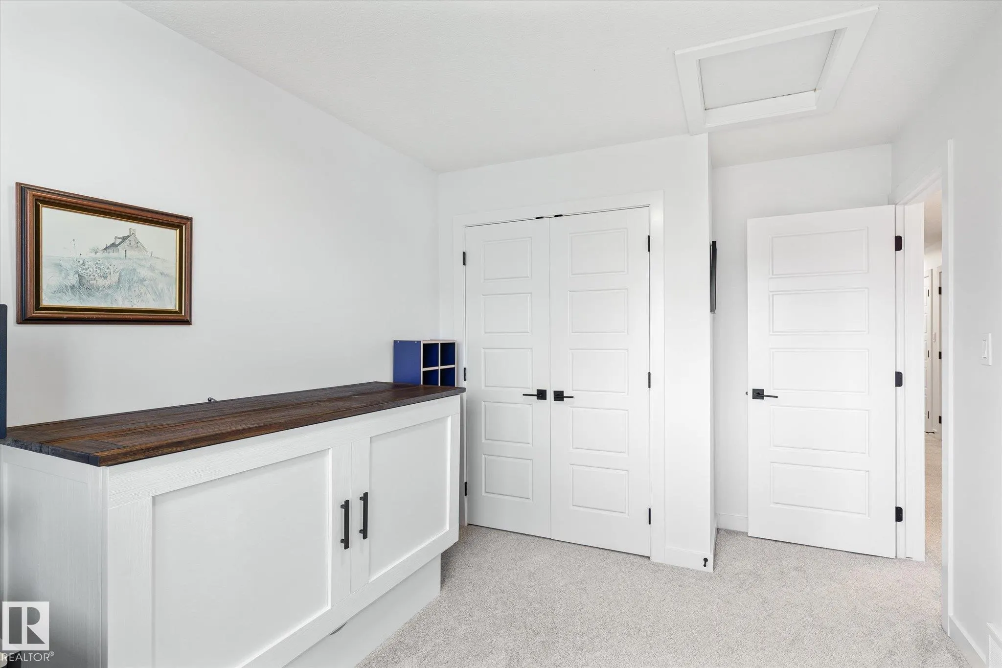531 KLEINS Crescent