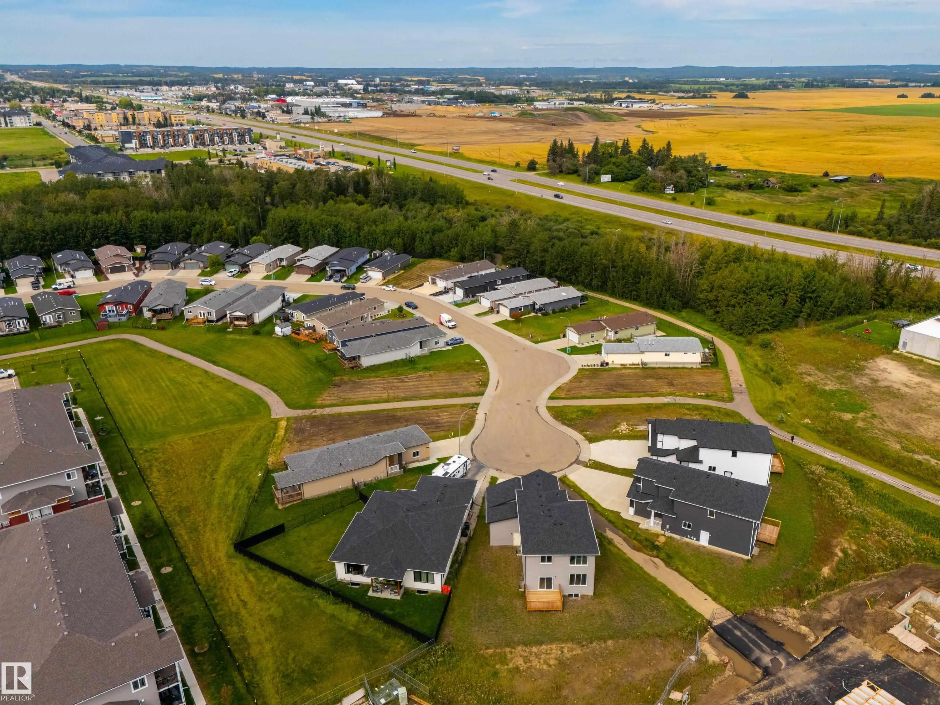 30 SUN MEADOWS Close