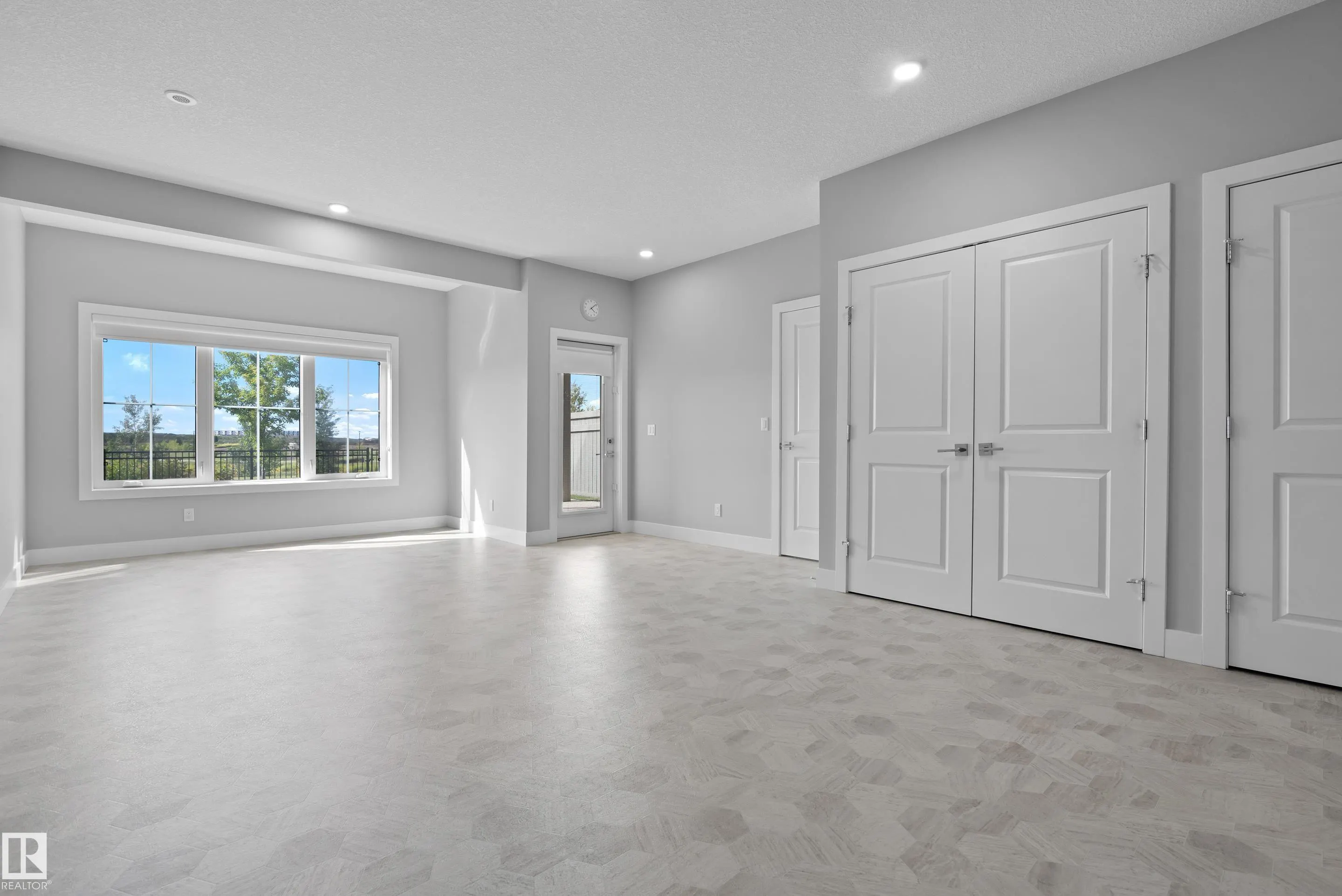 2654 DONAGHEY Crescent