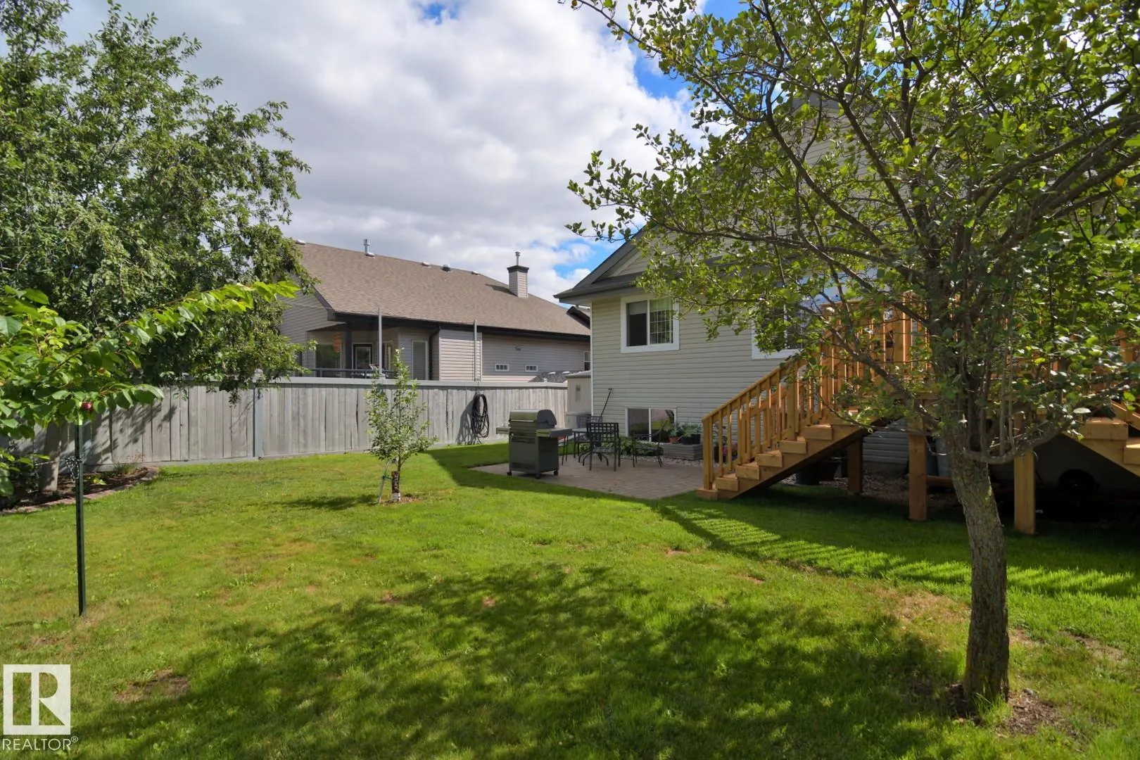 60 LAURALCREST Place