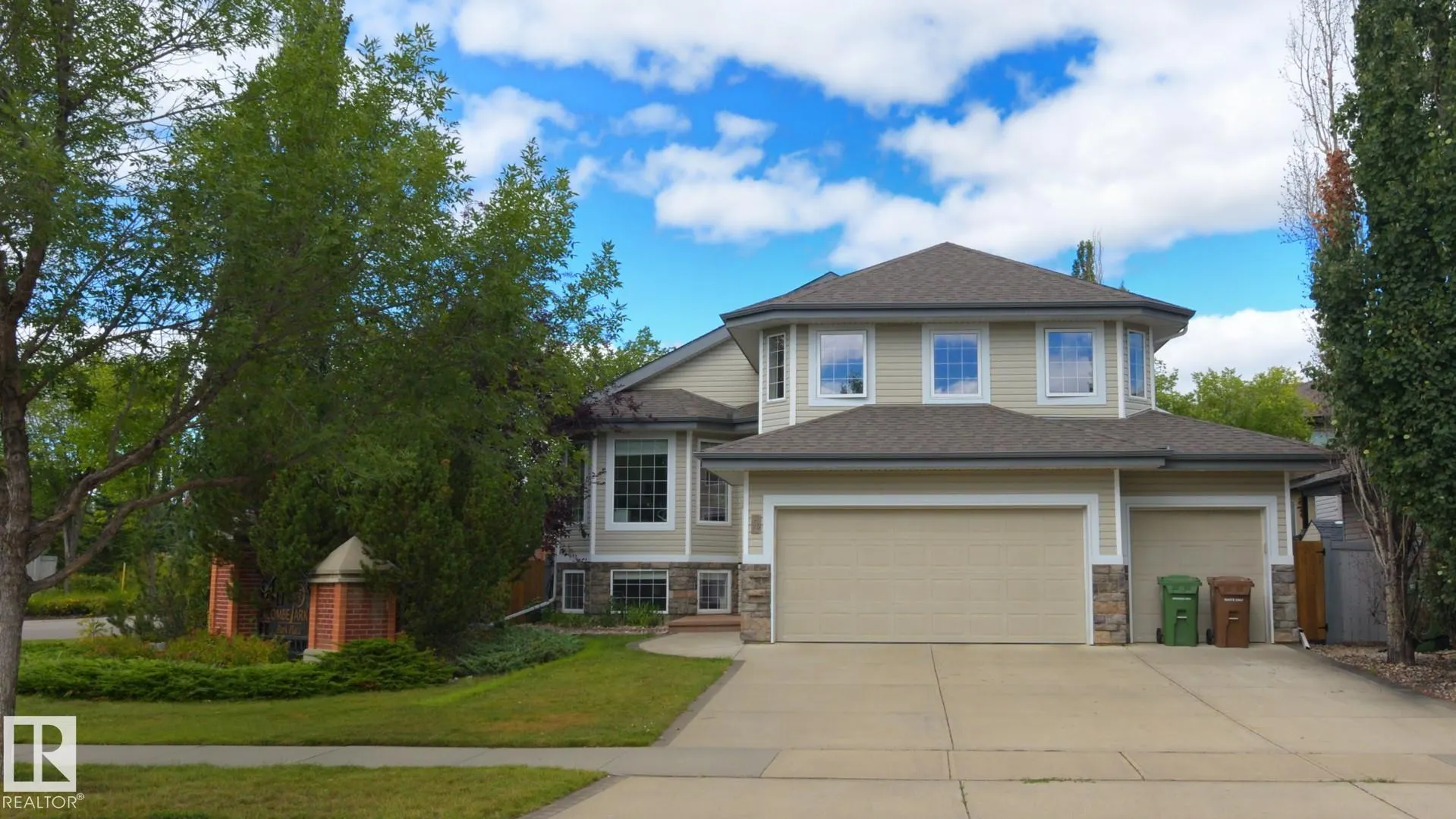 60 LAURALCREST Place