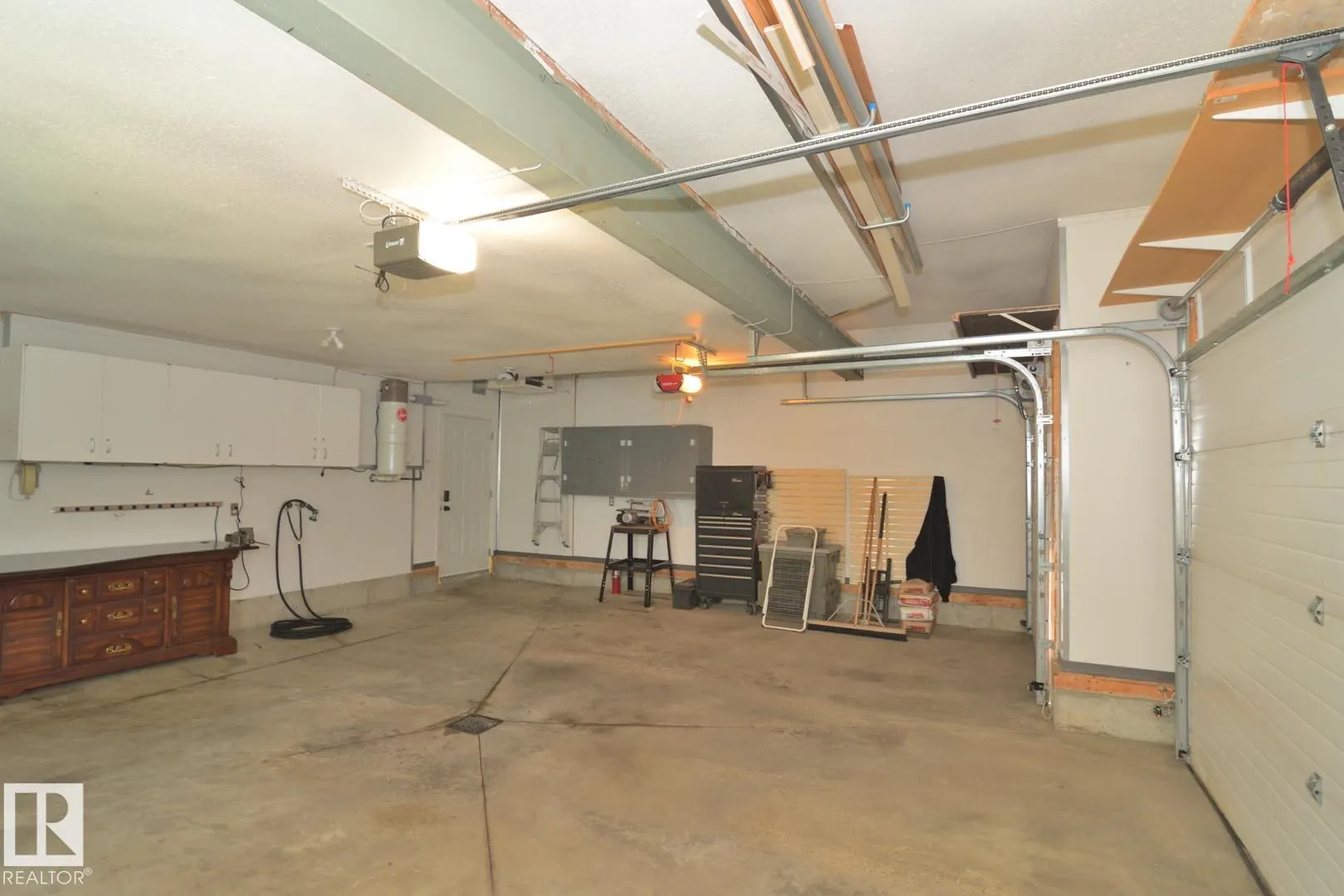 60 LAURALCREST Place