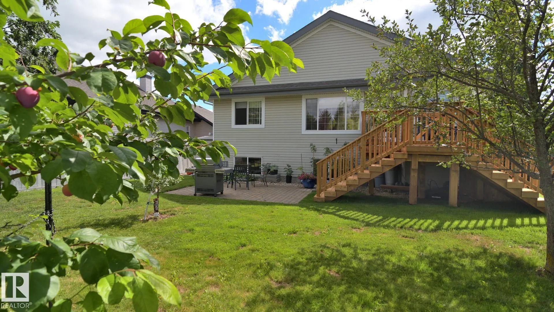 60 LAURALCREST Place