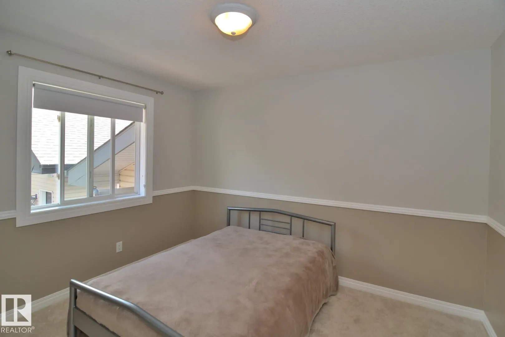 60 LAURALCREST Place
