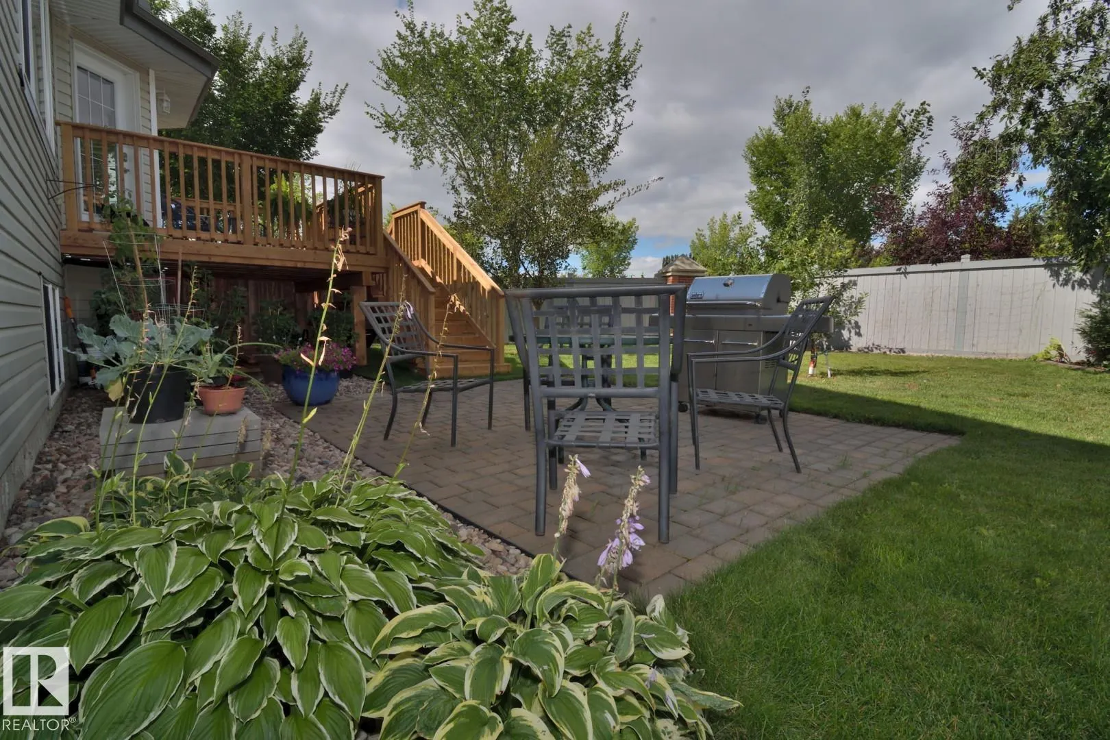 60 LAURALCREST Place