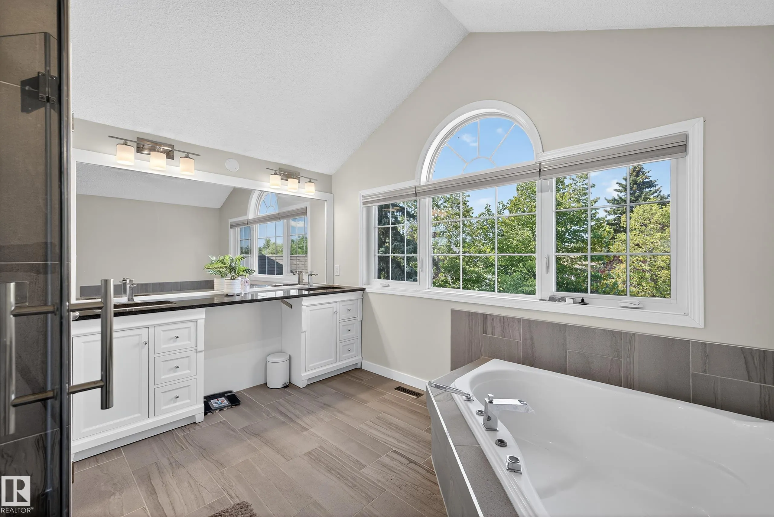 47 RIDGEMONT Way