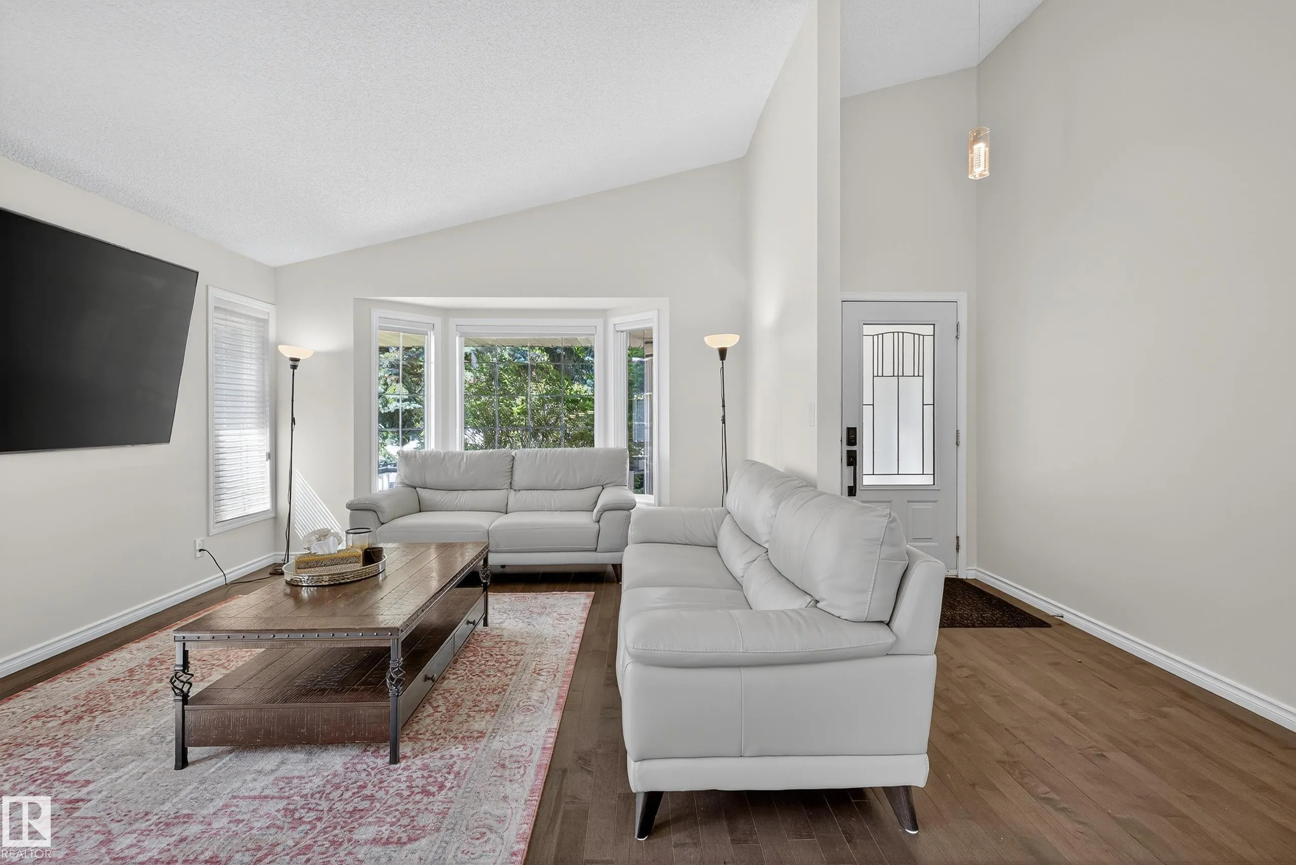 47 RIDGEMONT Way