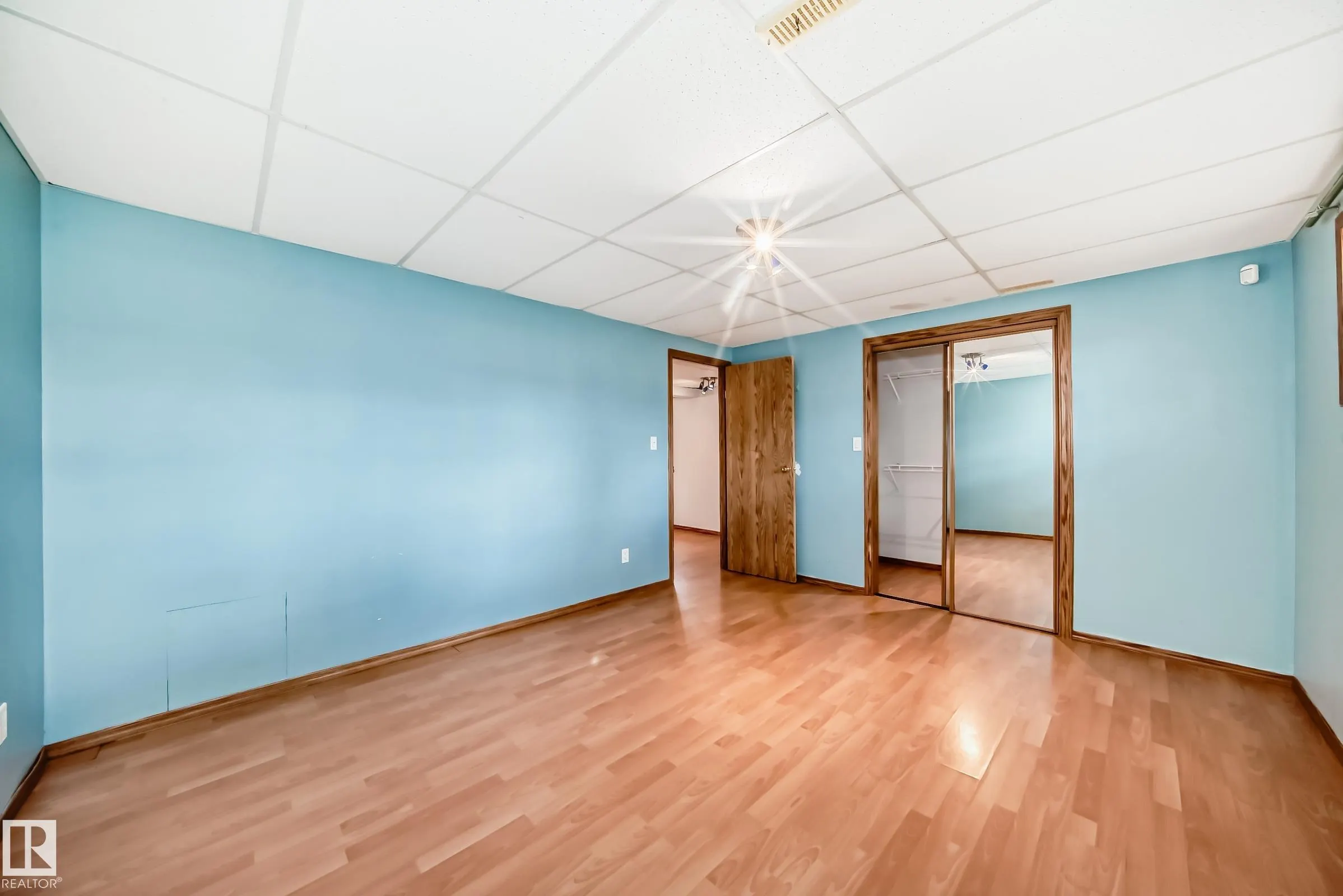 12247 12249 91 Street