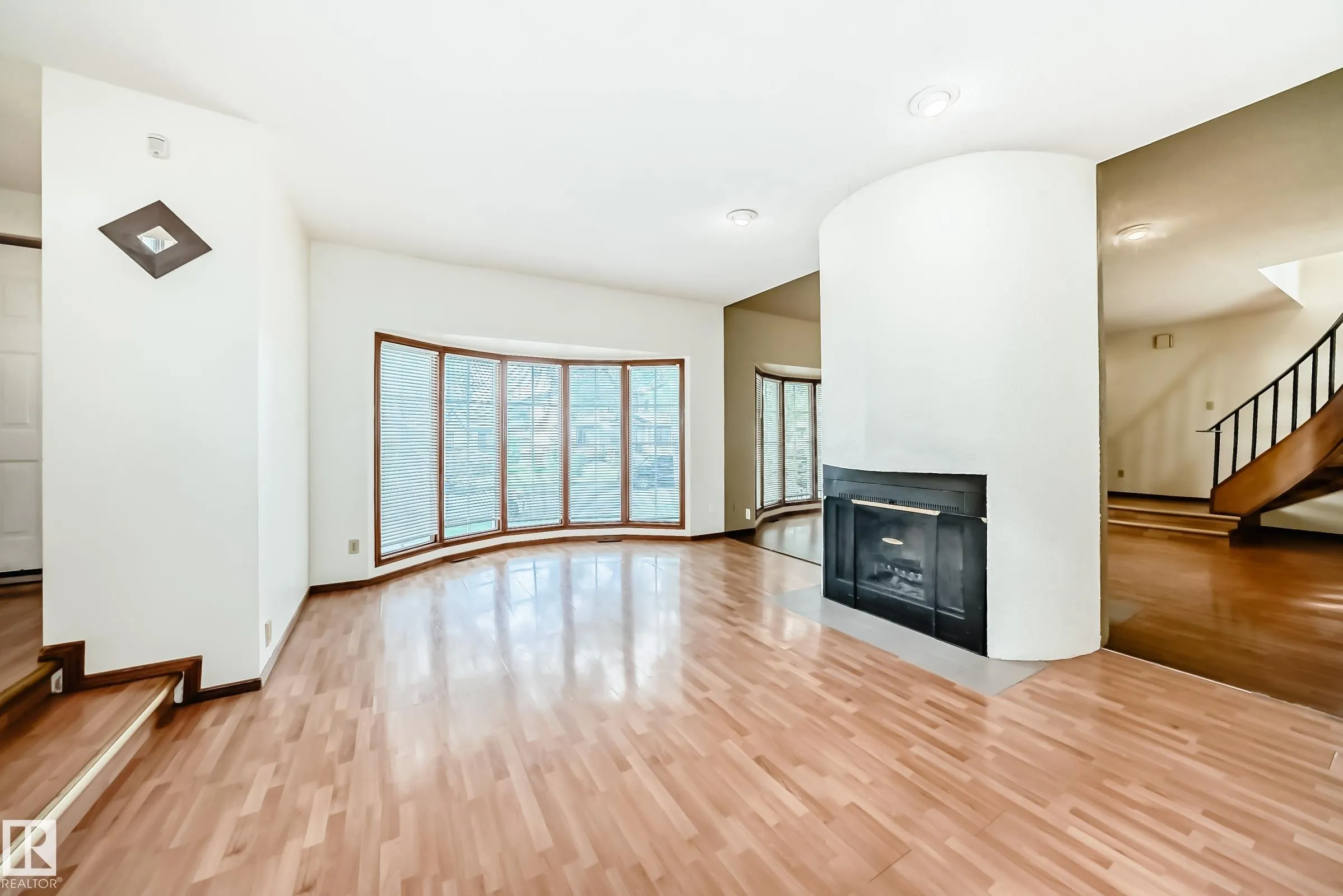 12247 12249 91 Street