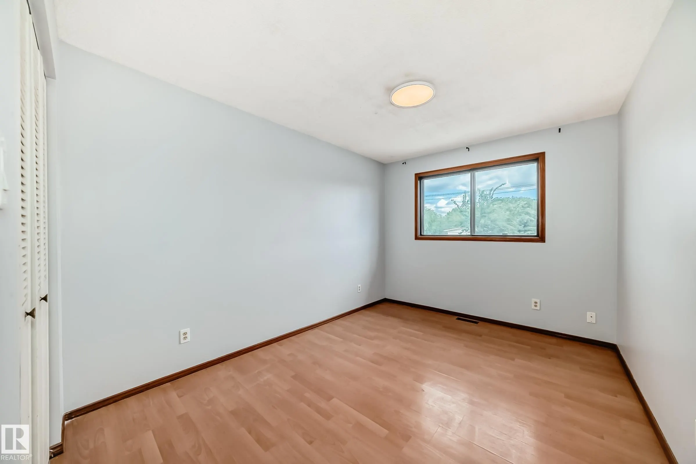 12247 12249 91 Street