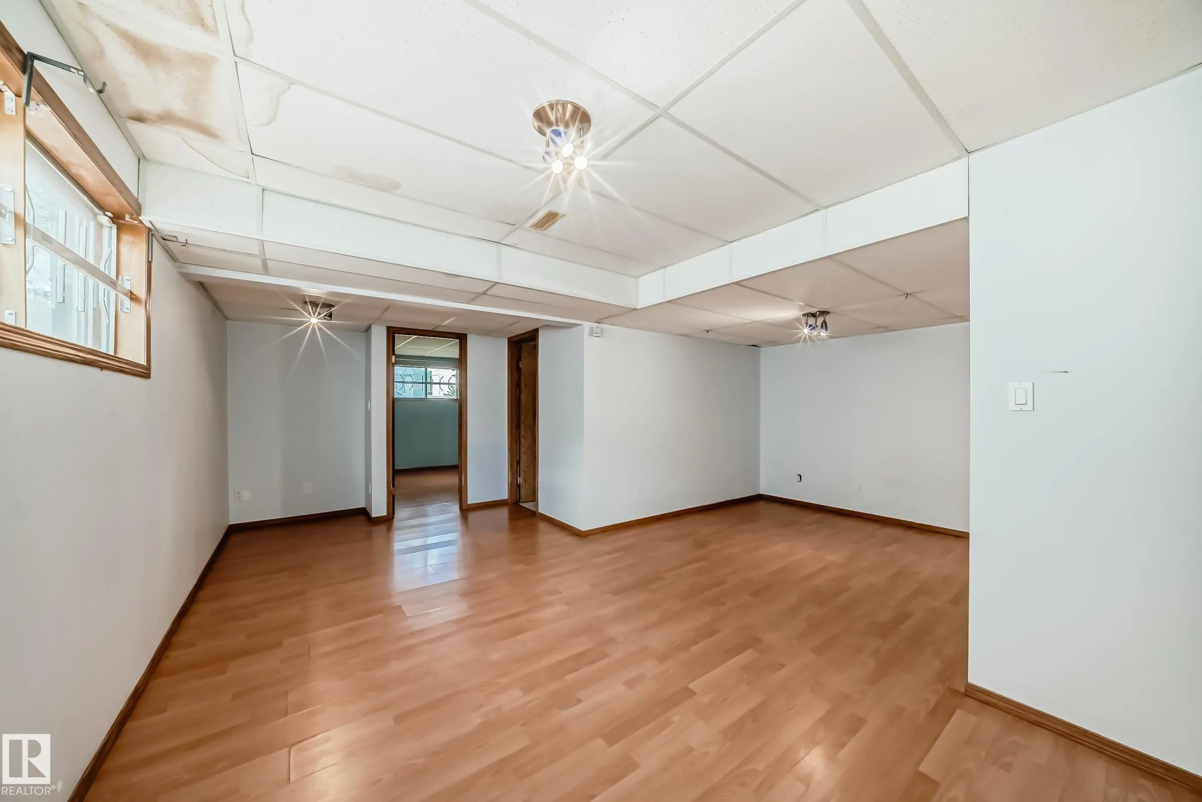 12247 12249 91 Street