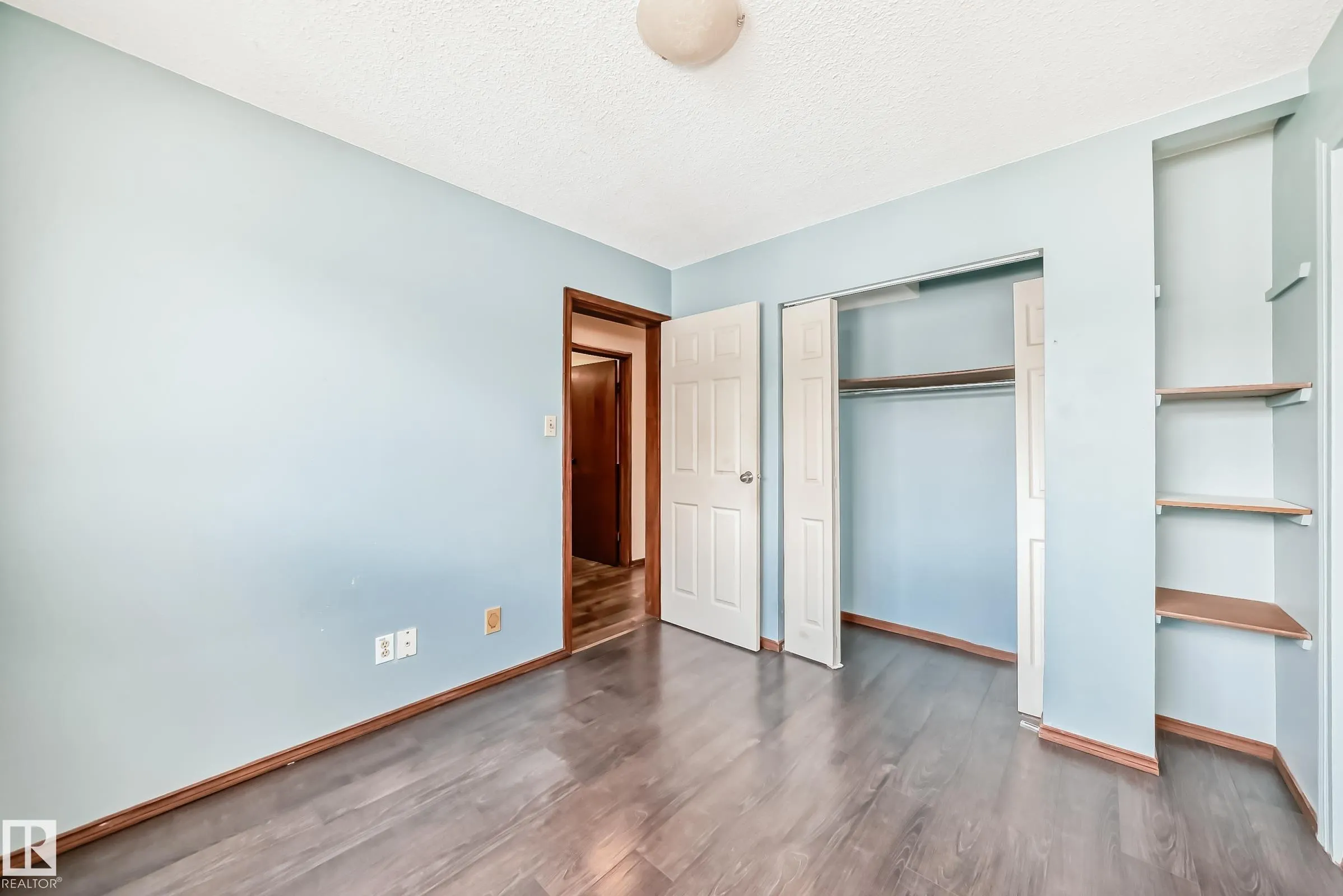 12247 12249 91 Street