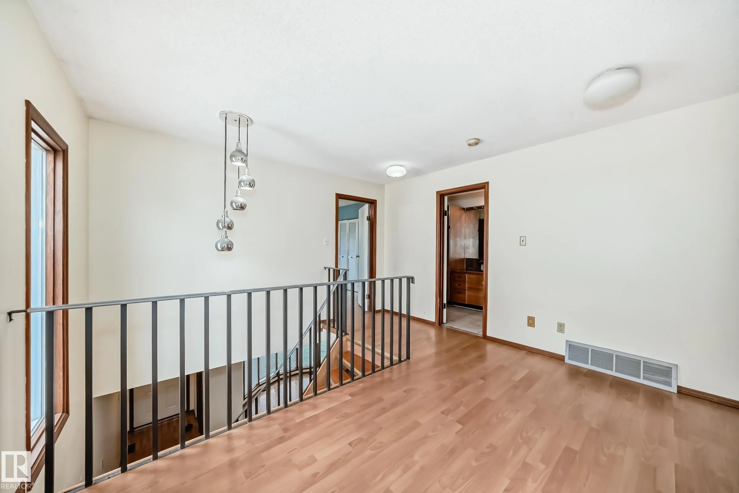 12247 12249 91 Street