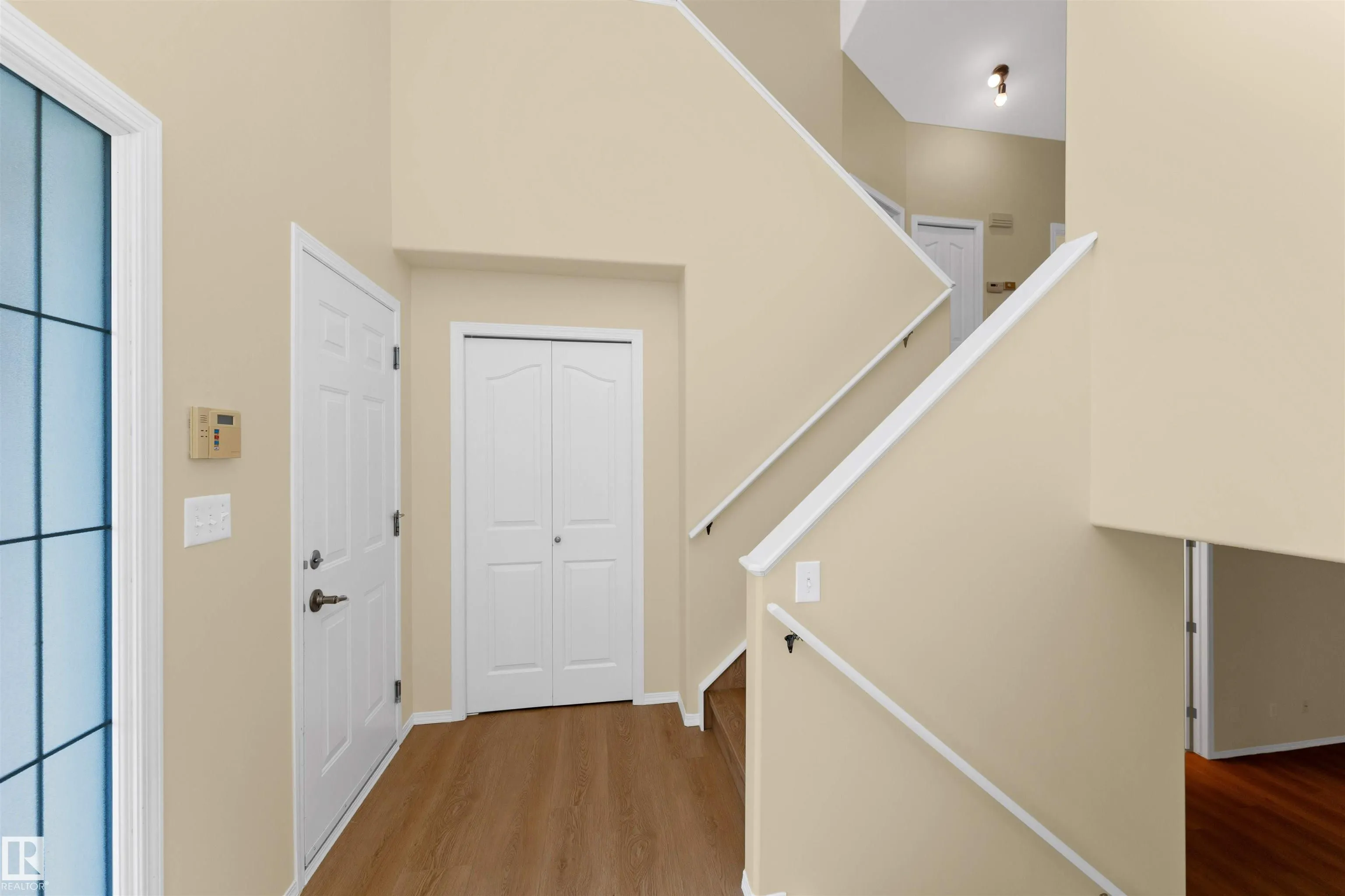 244 FOXBORO Crescent