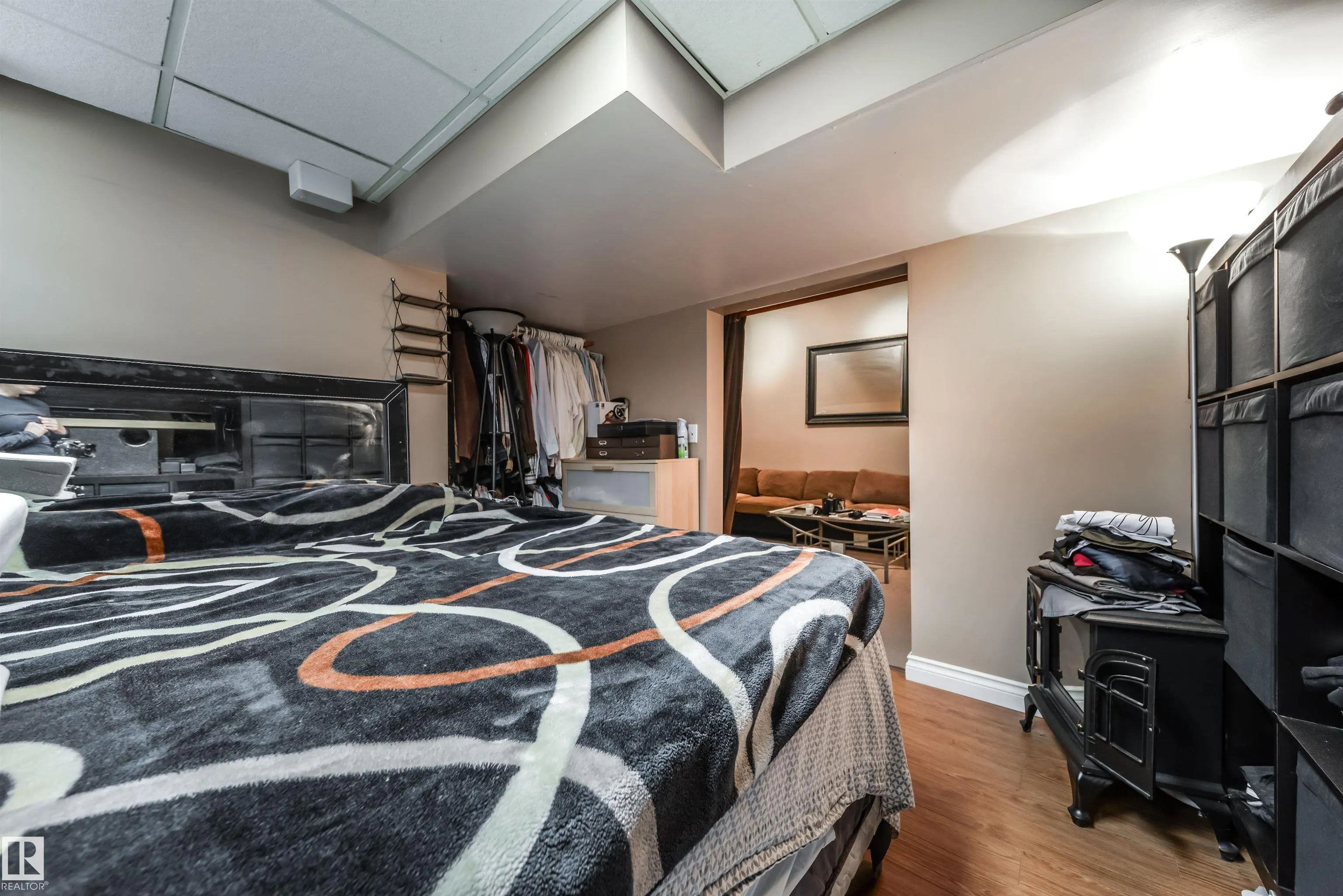 18111 76 Avenue