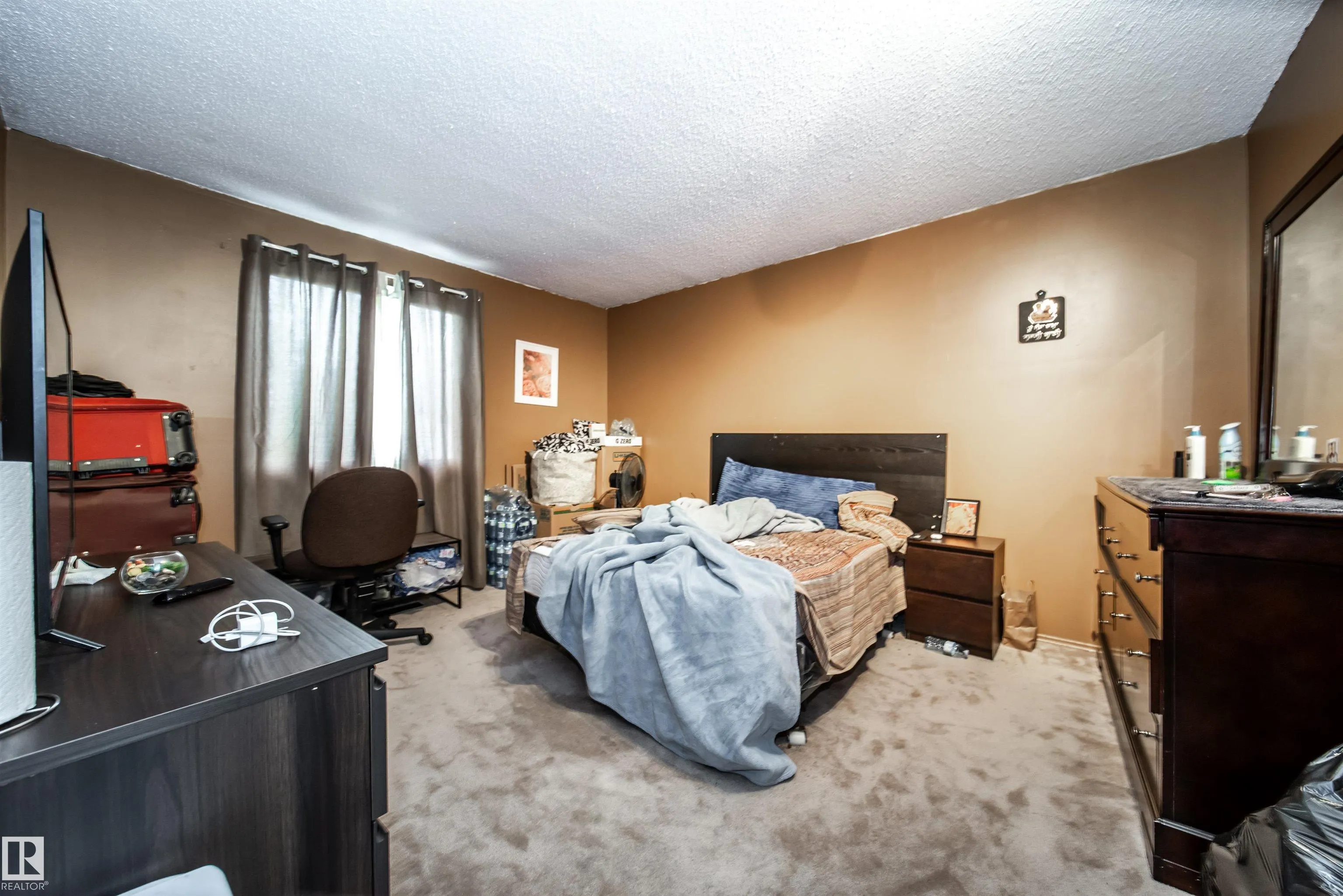 18111 76 Avenue